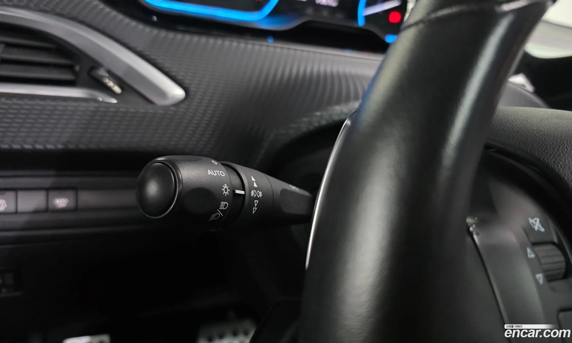 Peugeot 2008 2017 VF3CUBHYMHY002853 — 13