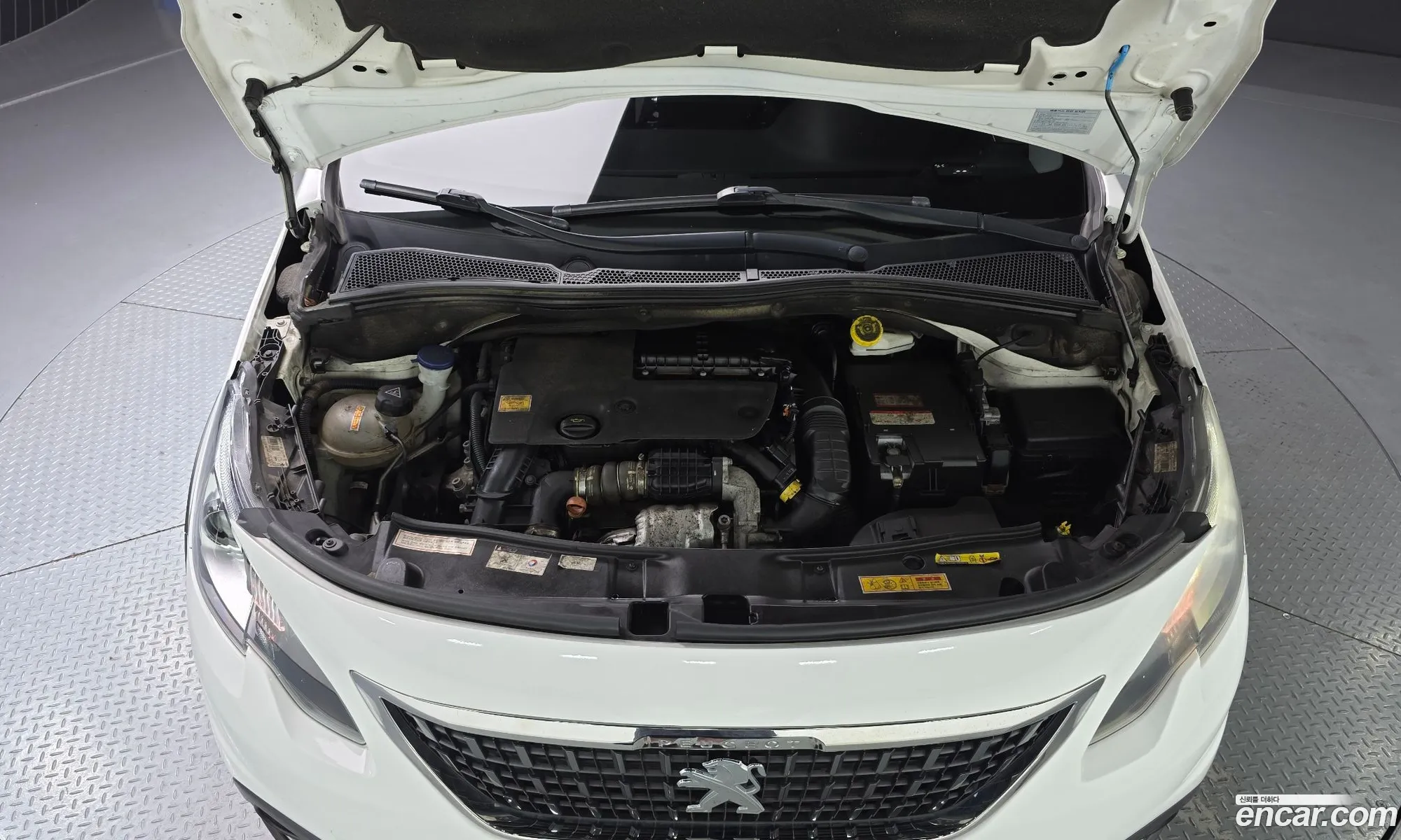 Peugeot 2008 2017 VF3CUBHYMHY002853 — 23