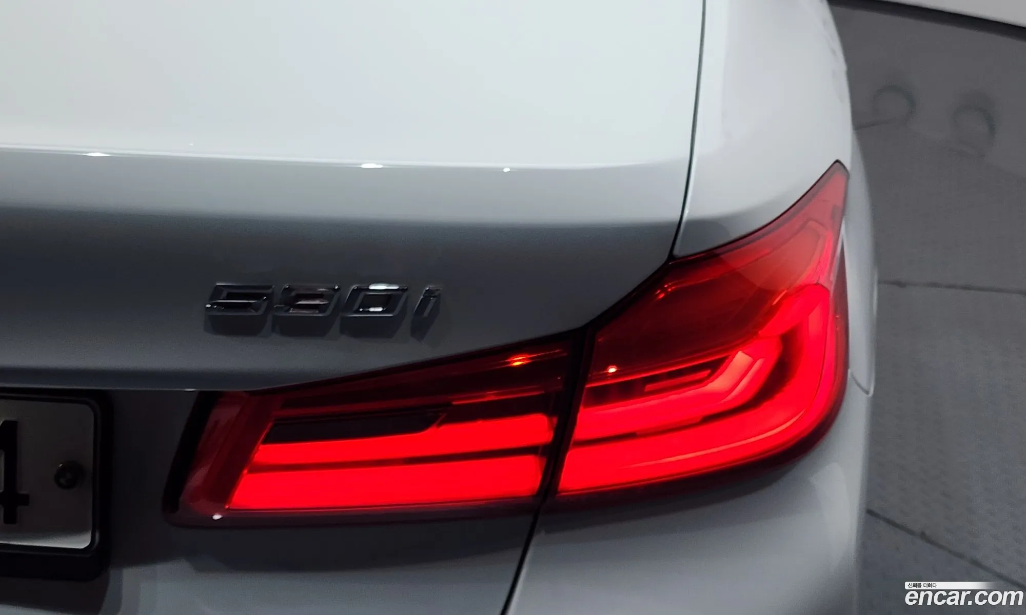 BMW 5 Series 2018 WBAJD9103JWC12384 — 14
