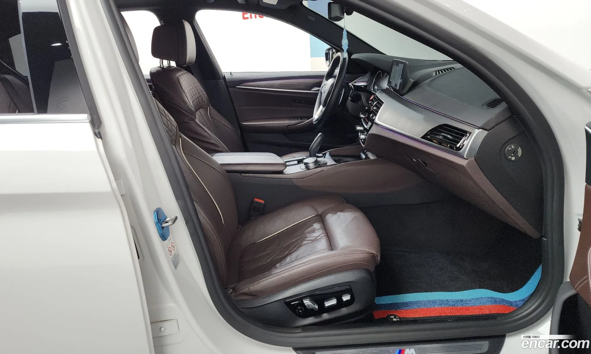 BMW 5 Series 2018 WBAJD9103JWC12384 — 13