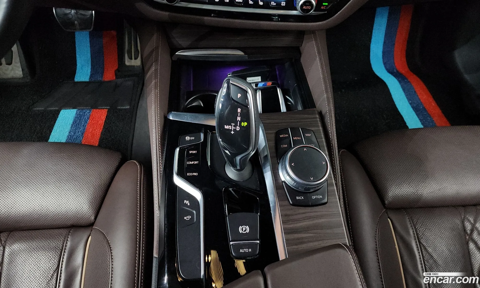 BMW 5 Series 2018 WBAJD9103JWC12384 — 20