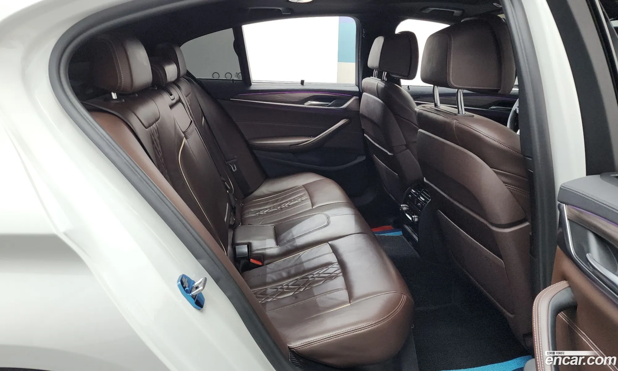 BMW 5 Series 2018 WBAJD9103JWC12384 — 3