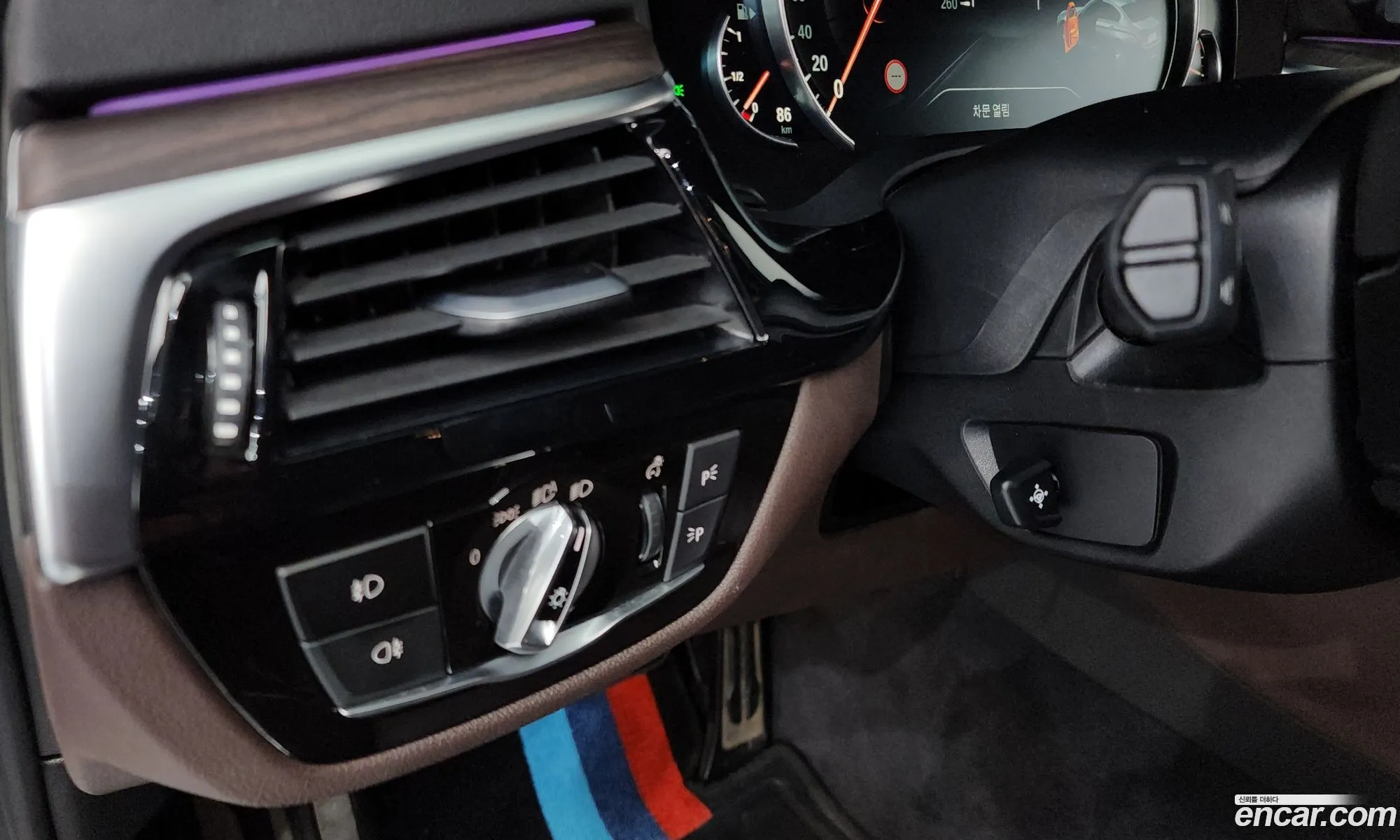 BMW 5 Series 2018 WBAJD9103JWC12384 — 21
