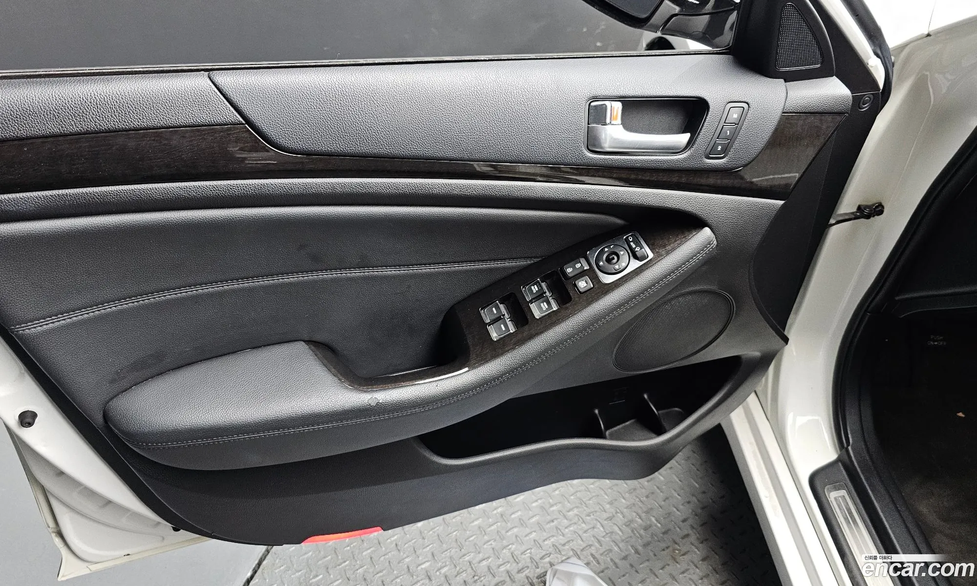 Kia K7 2013 — 27