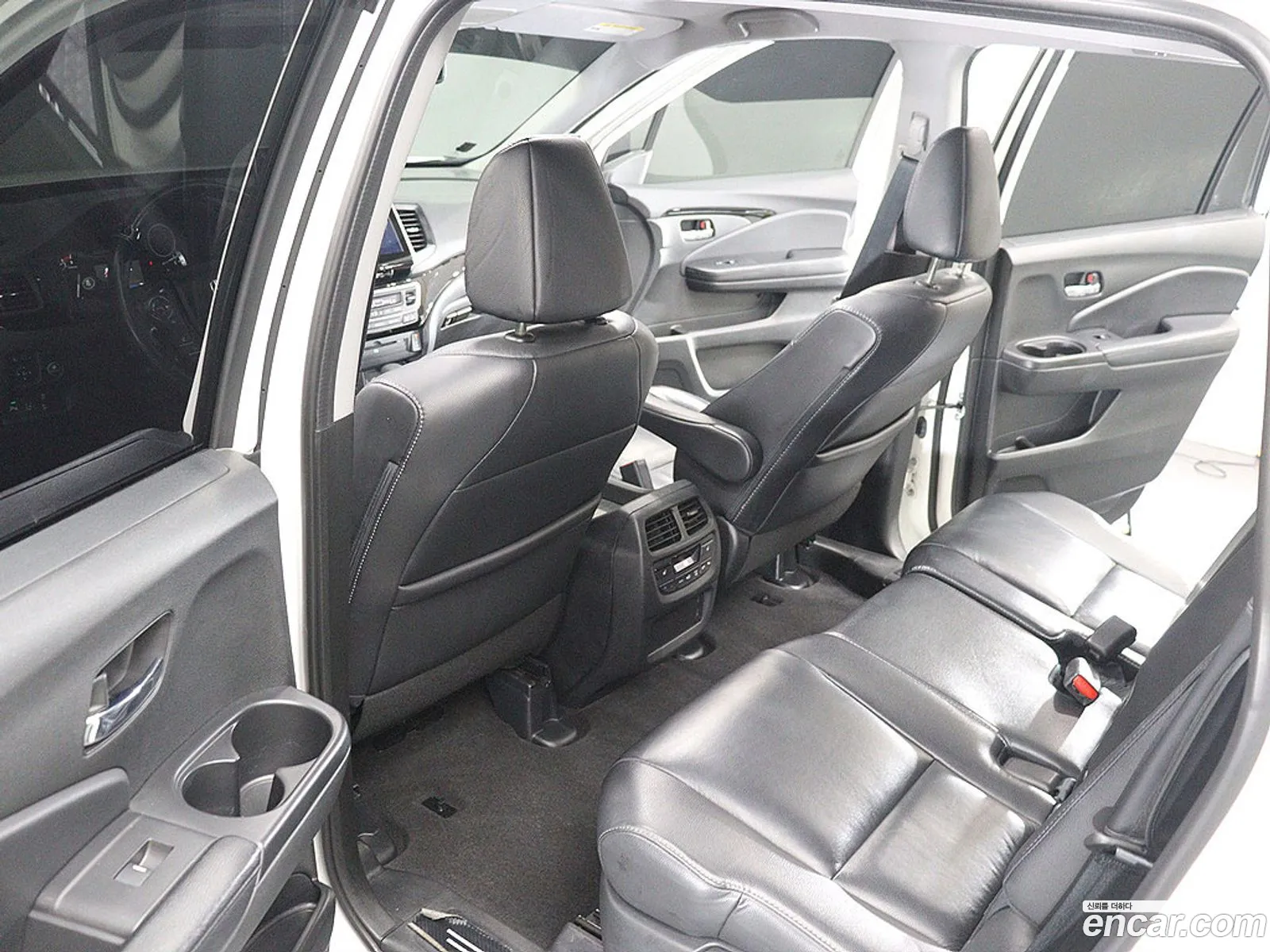 Honda Pilot 2018 — 19