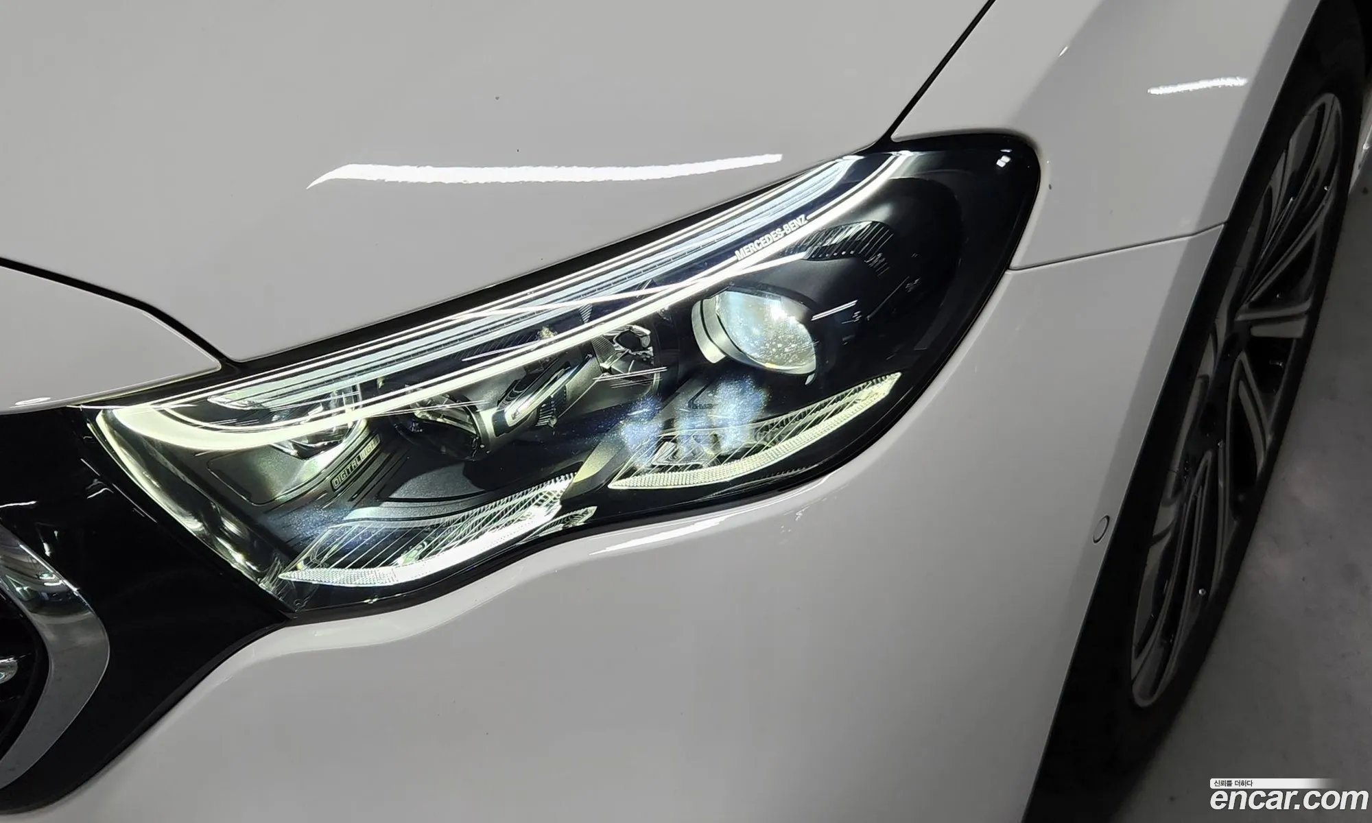 Mercedes-Benz E-Class W214 2024 — 11