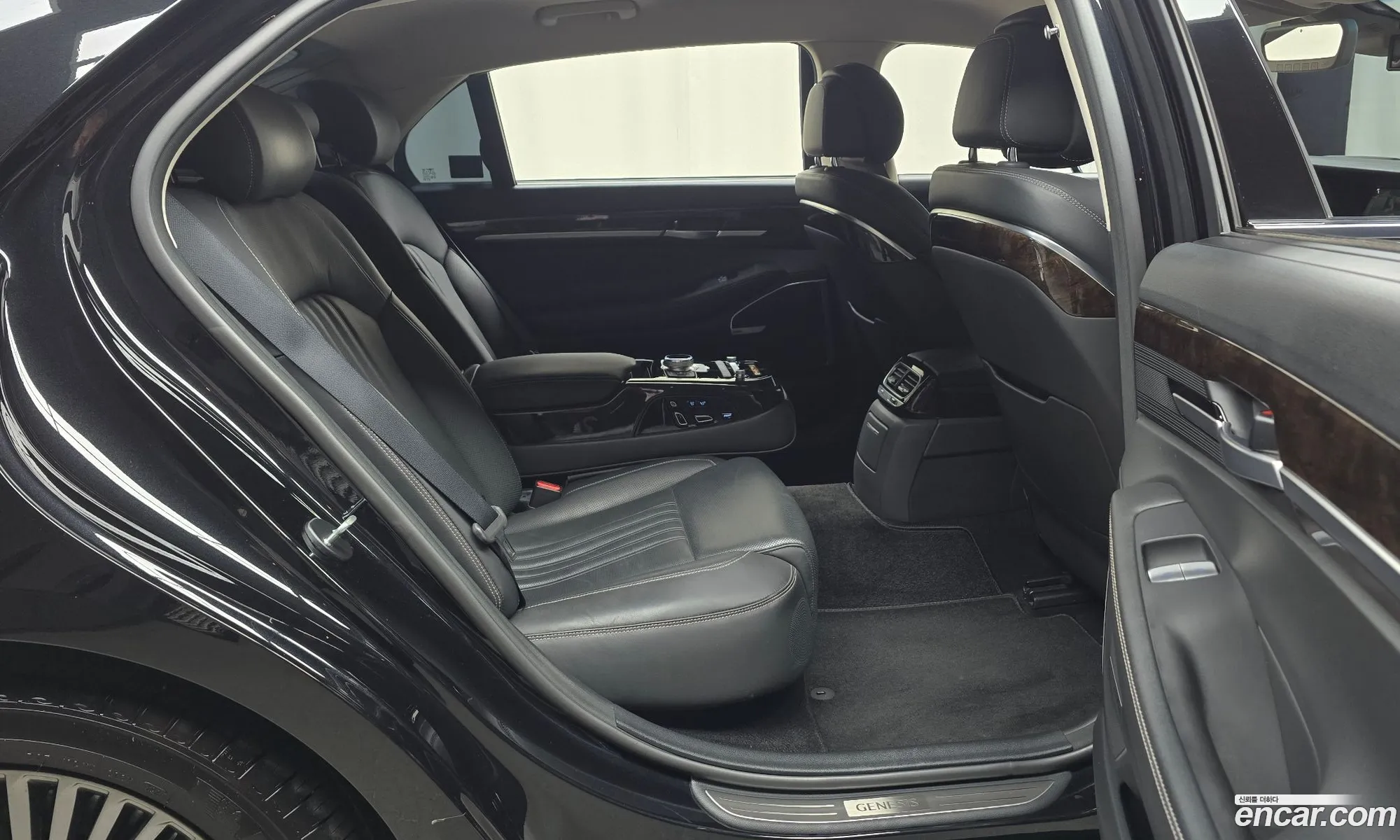 Genesis G90 2021 — 28