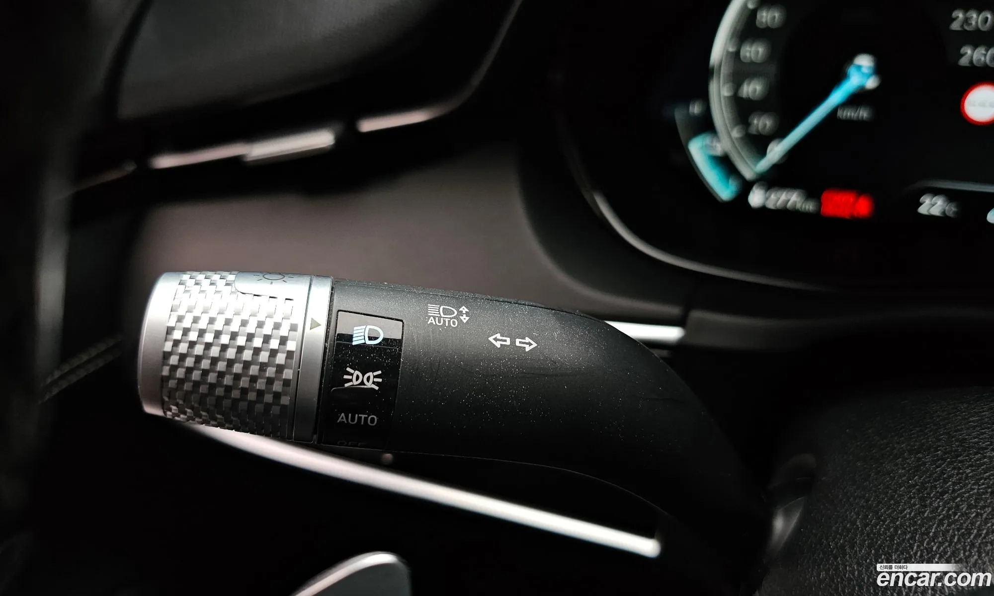 Genesis Electrified GV70 2022 — 27