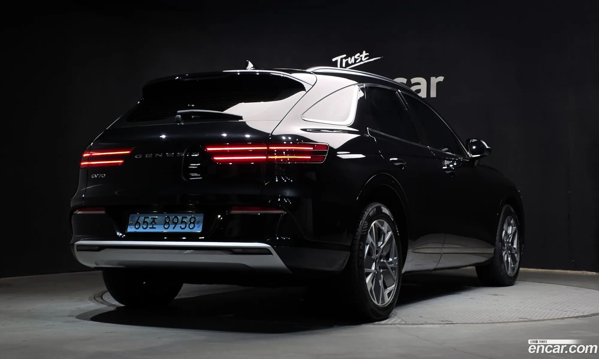 Genesis Electrified GV70 2022 — 14