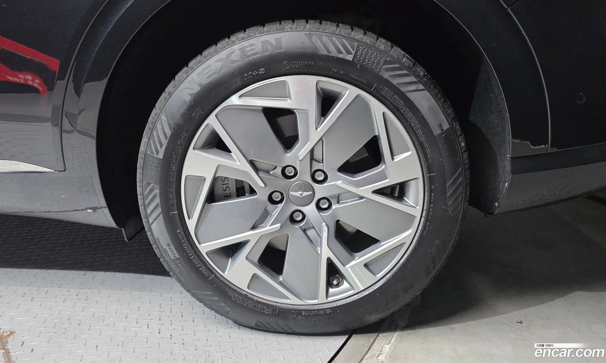 Genesis Electrified GV70 2022 — 18