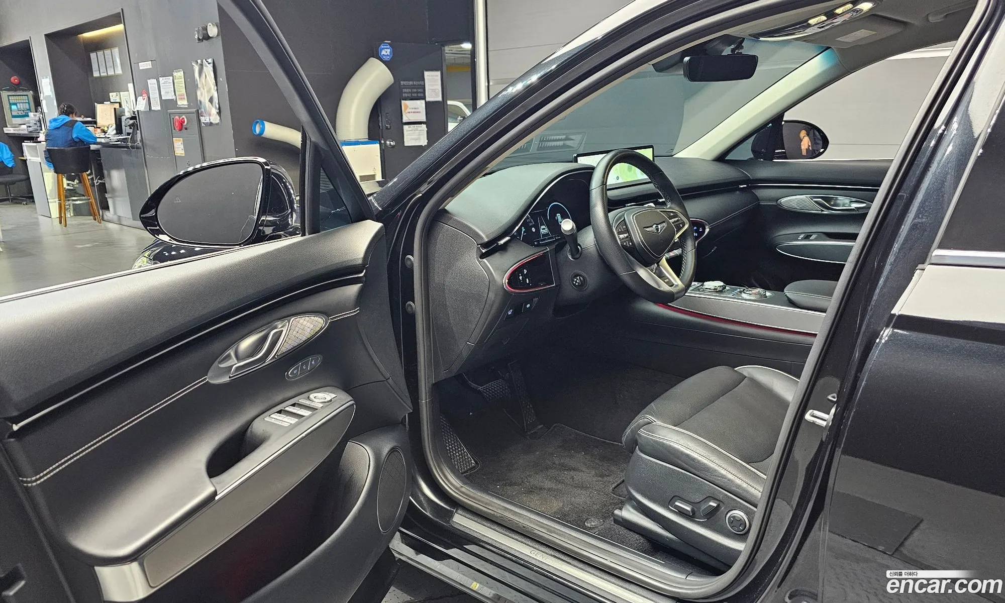 Genesis Electrified GV70 2022 — 25