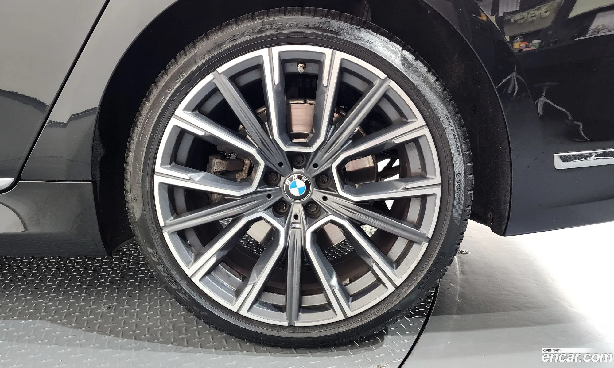 BMW 7 Series 2021 — 16