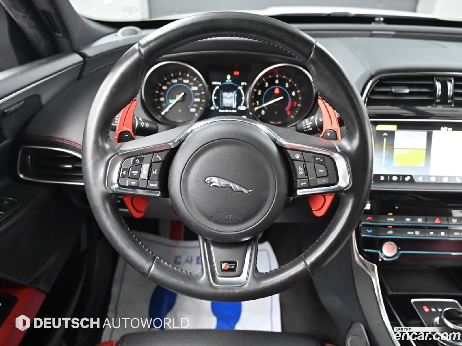 Jaguar XE 2017 — 20