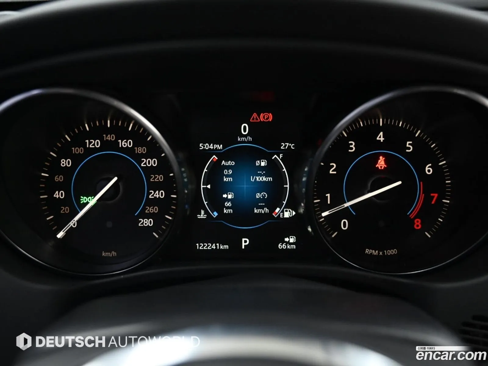 Jaguar XE 2017 — 12