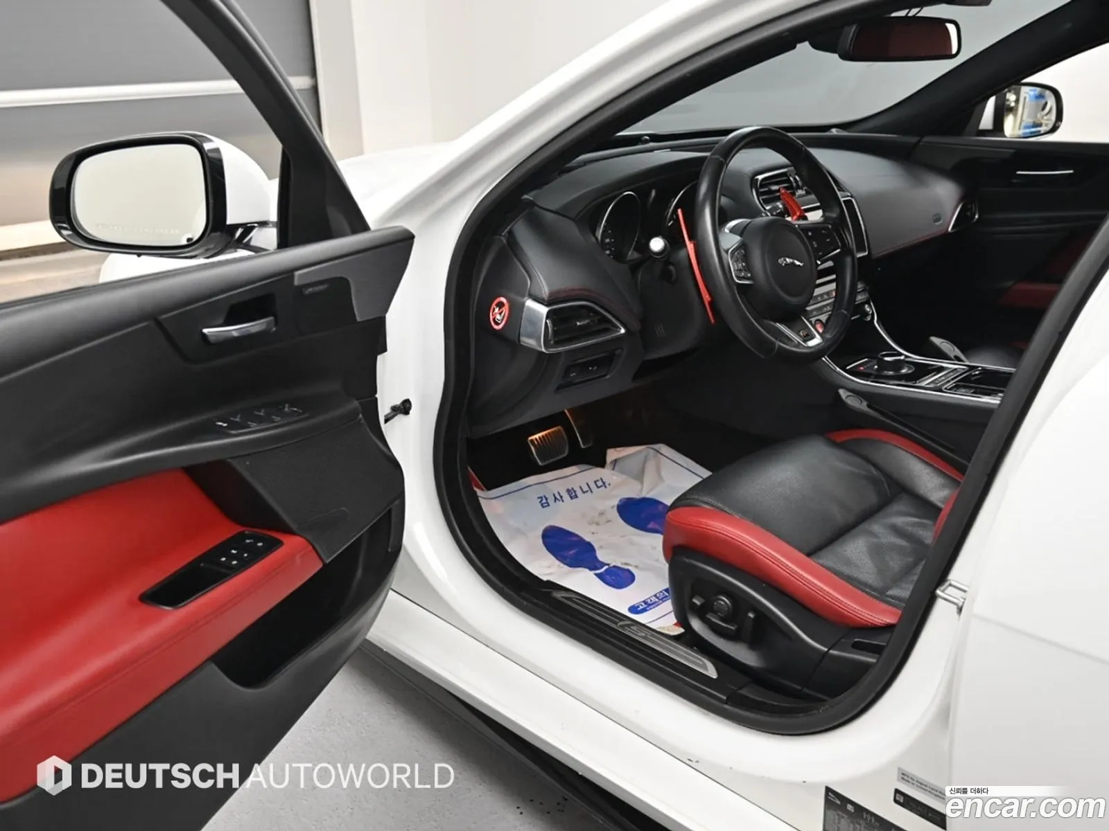 Jaguar XE 2017 — 14