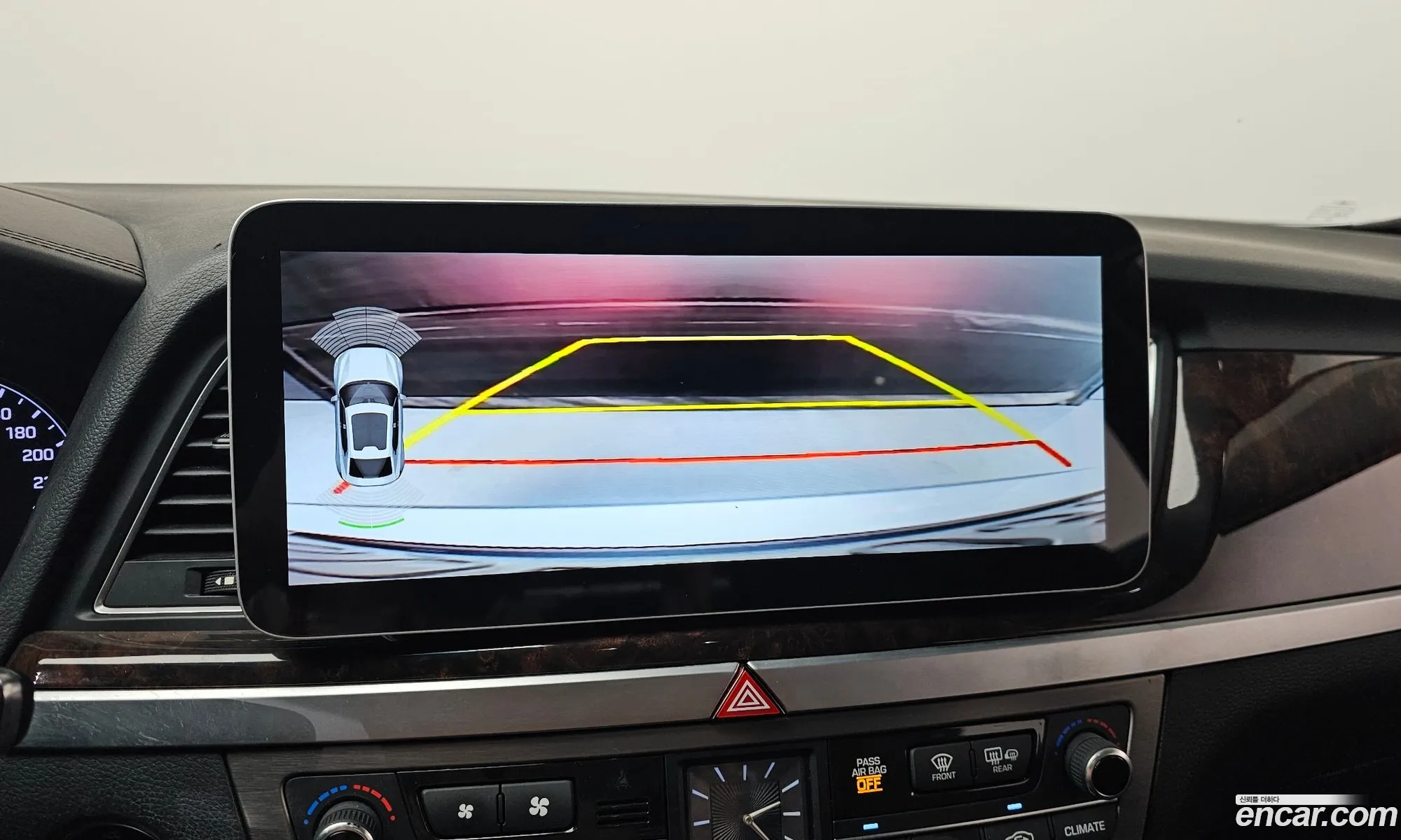 Hyundai Genesis DH 2016 — 13