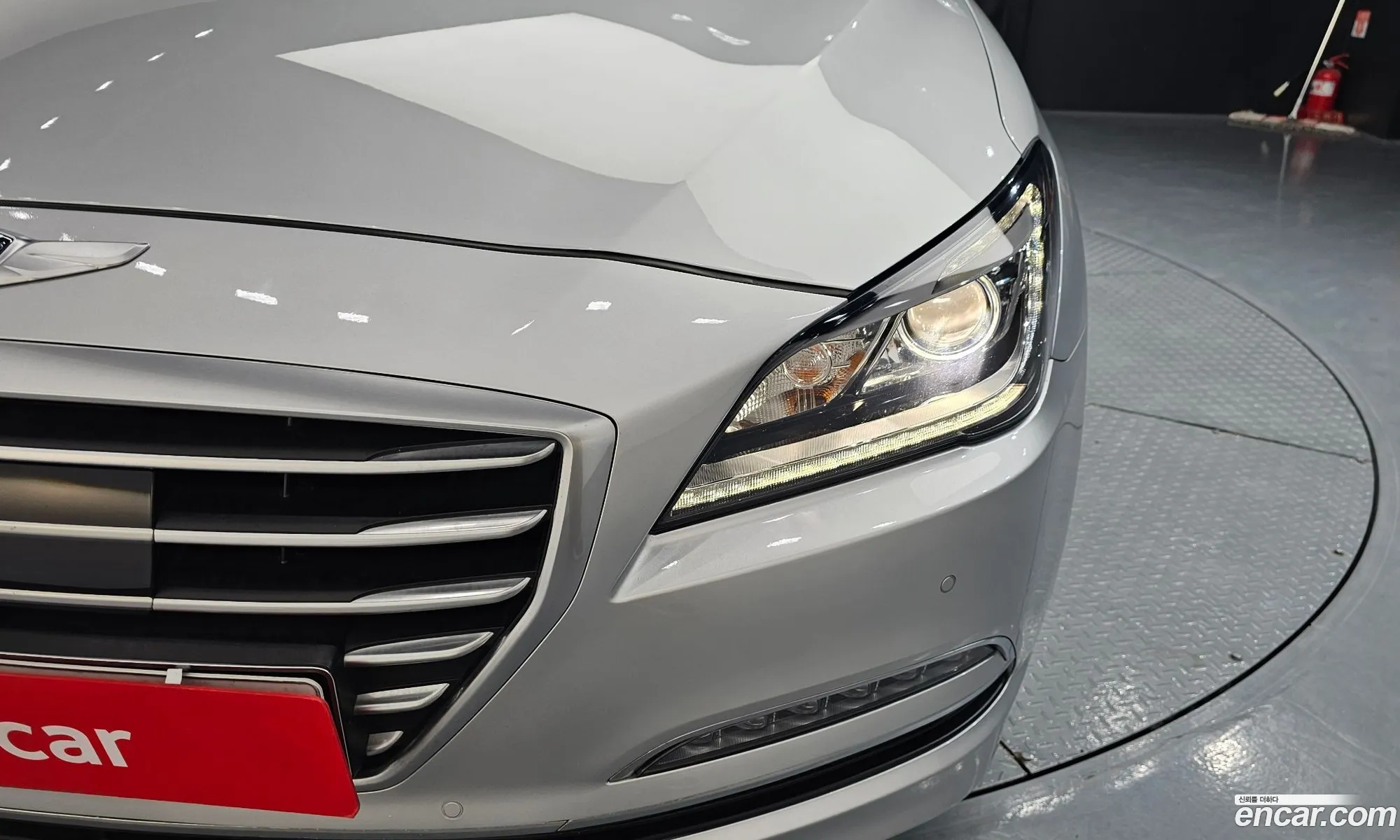 Hyundai Genesis DH 2016 — 16