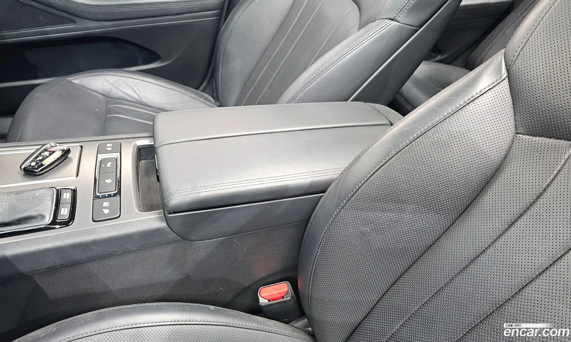 Hyundai Genesis DH 2016 — 11
