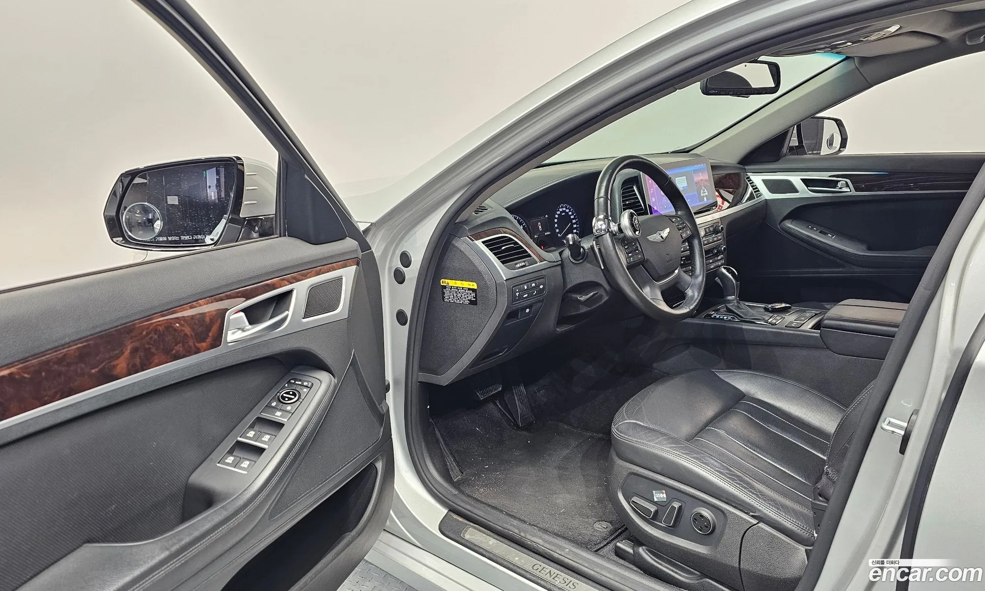 Hyundai Genesis DH 2016 — 3