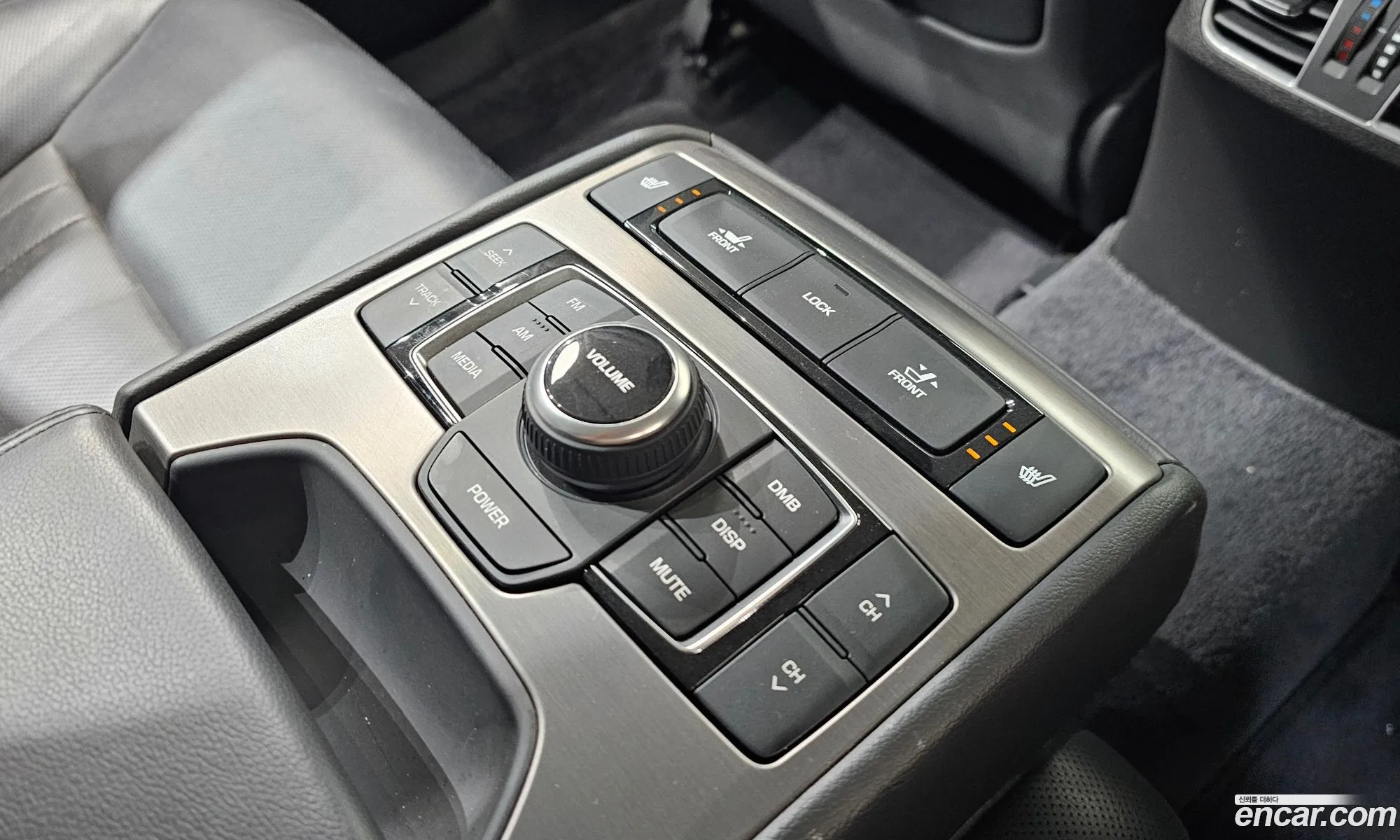 Hyundai Genesis DH 2016 — 24