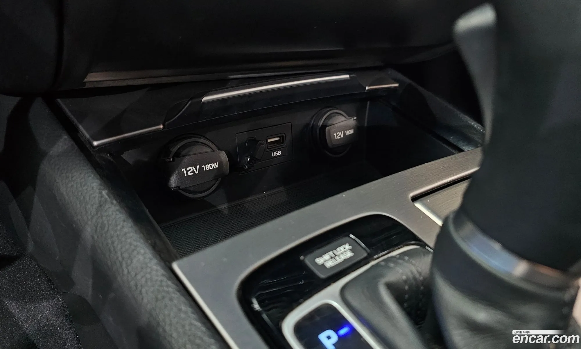 Hyundai Genesis DH 2016 — 28