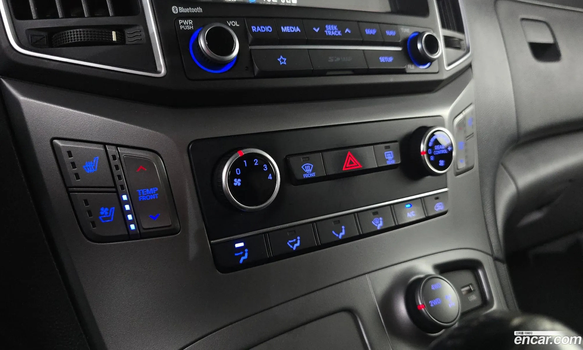 Hyundai Grand Starex 2018 — 32