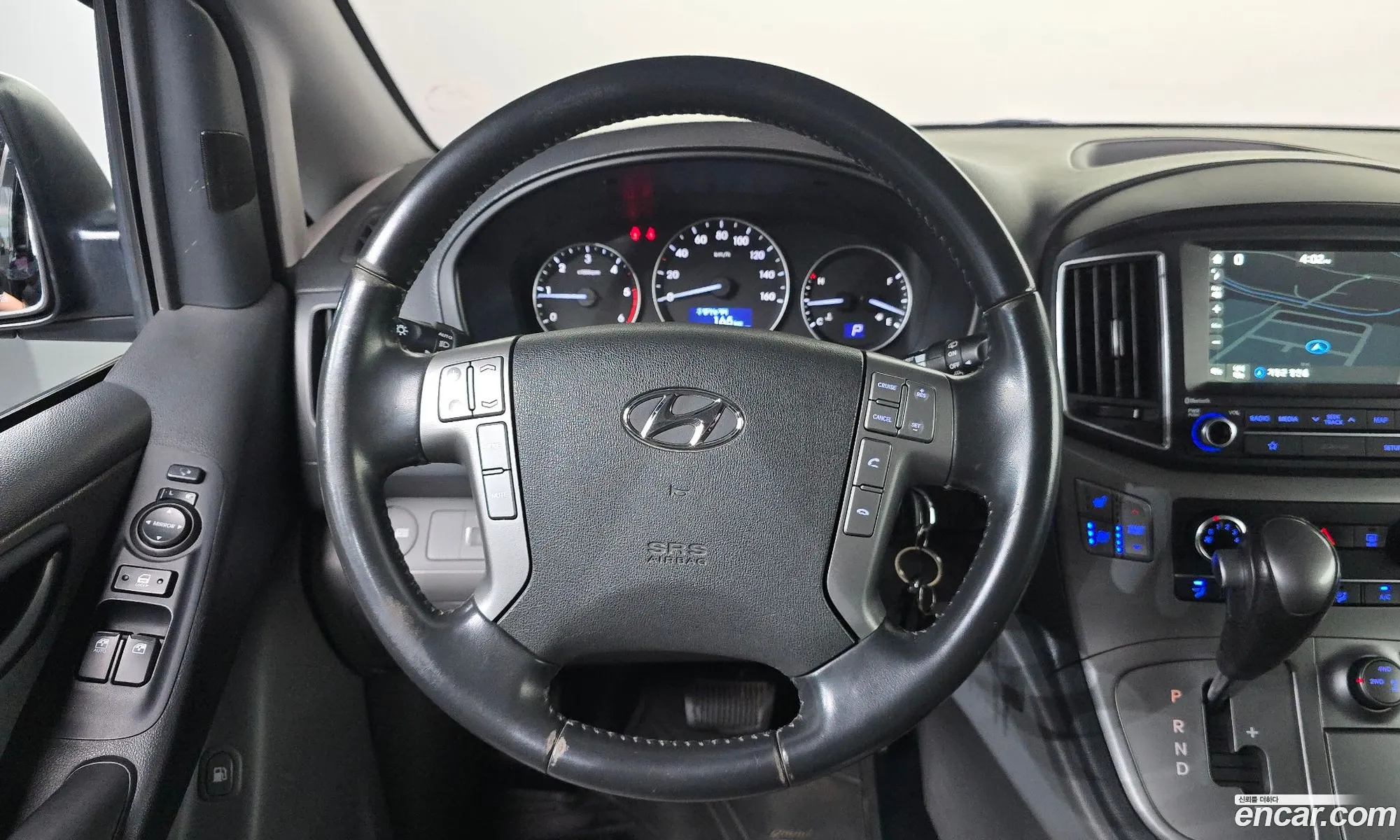 Hyundai Grand Starex 2018 — 30