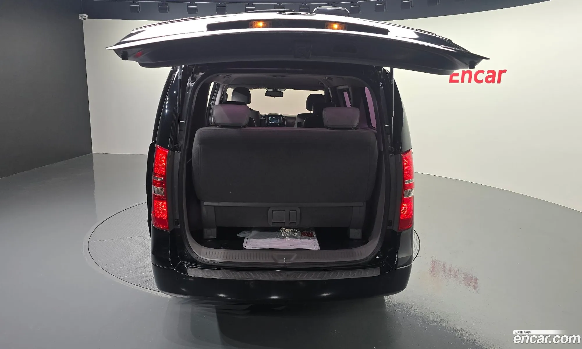 Hyundai Grand Starex 2018 — 31
