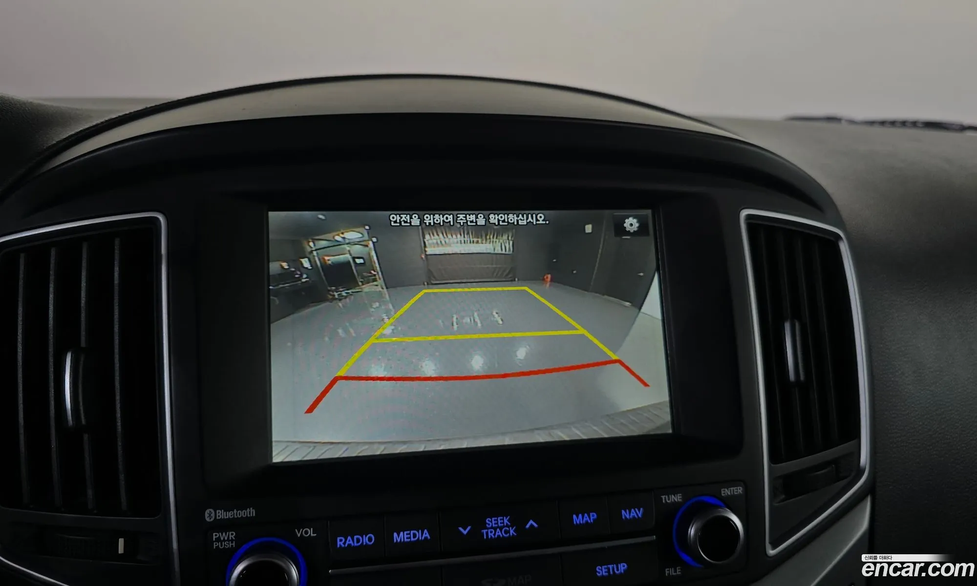 Hyundai Grand Starex 2018 — 15