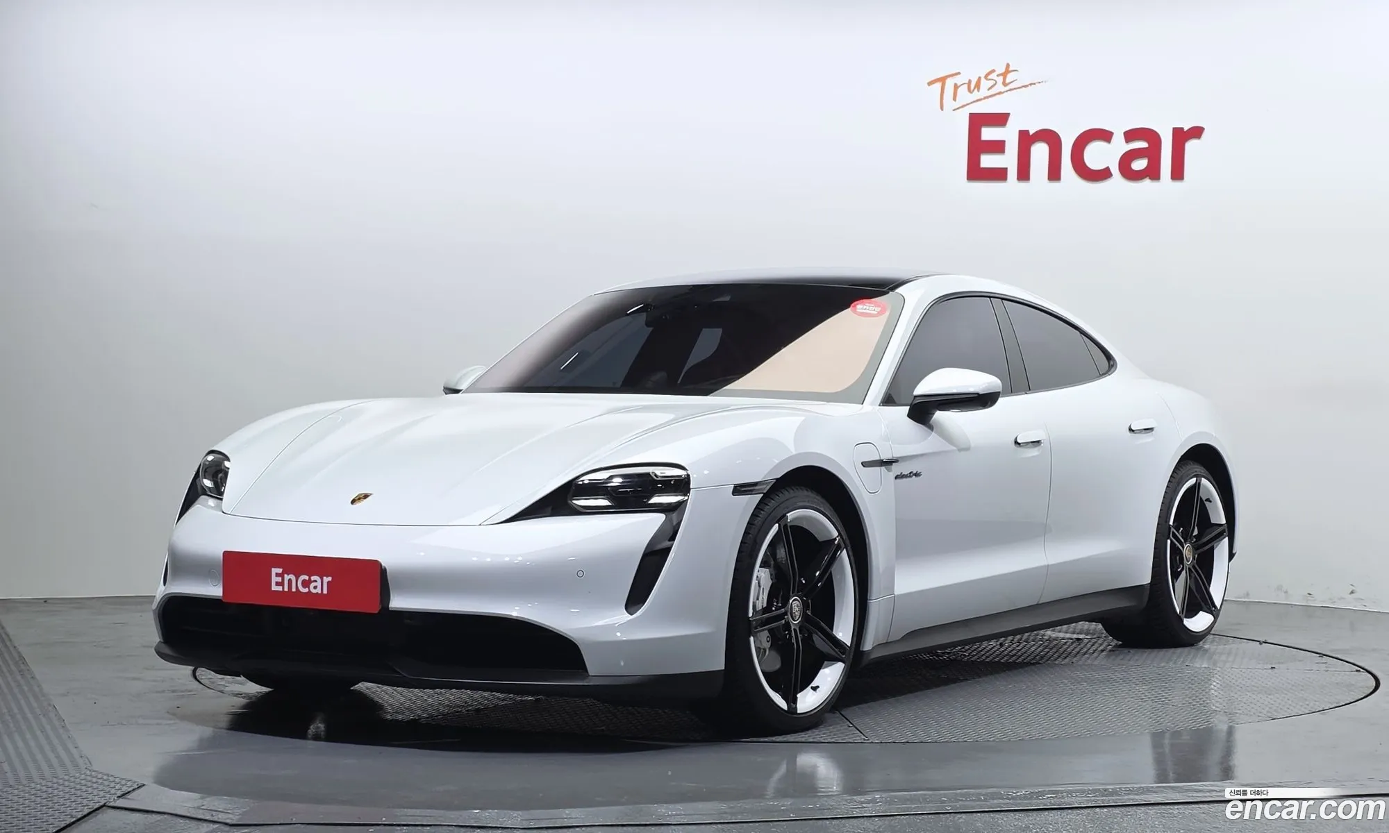 Porsche Taycan 2022 — 3