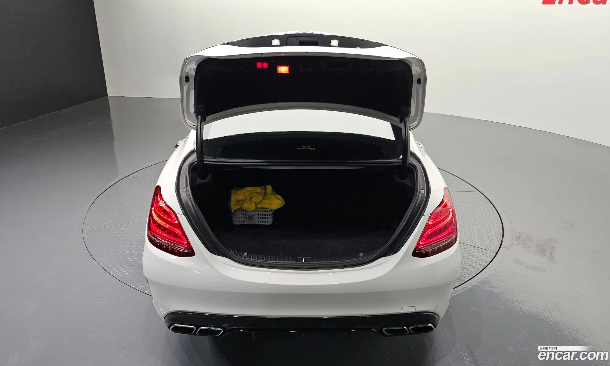 Mercedes-Benz C-Class W205 2018 — 17