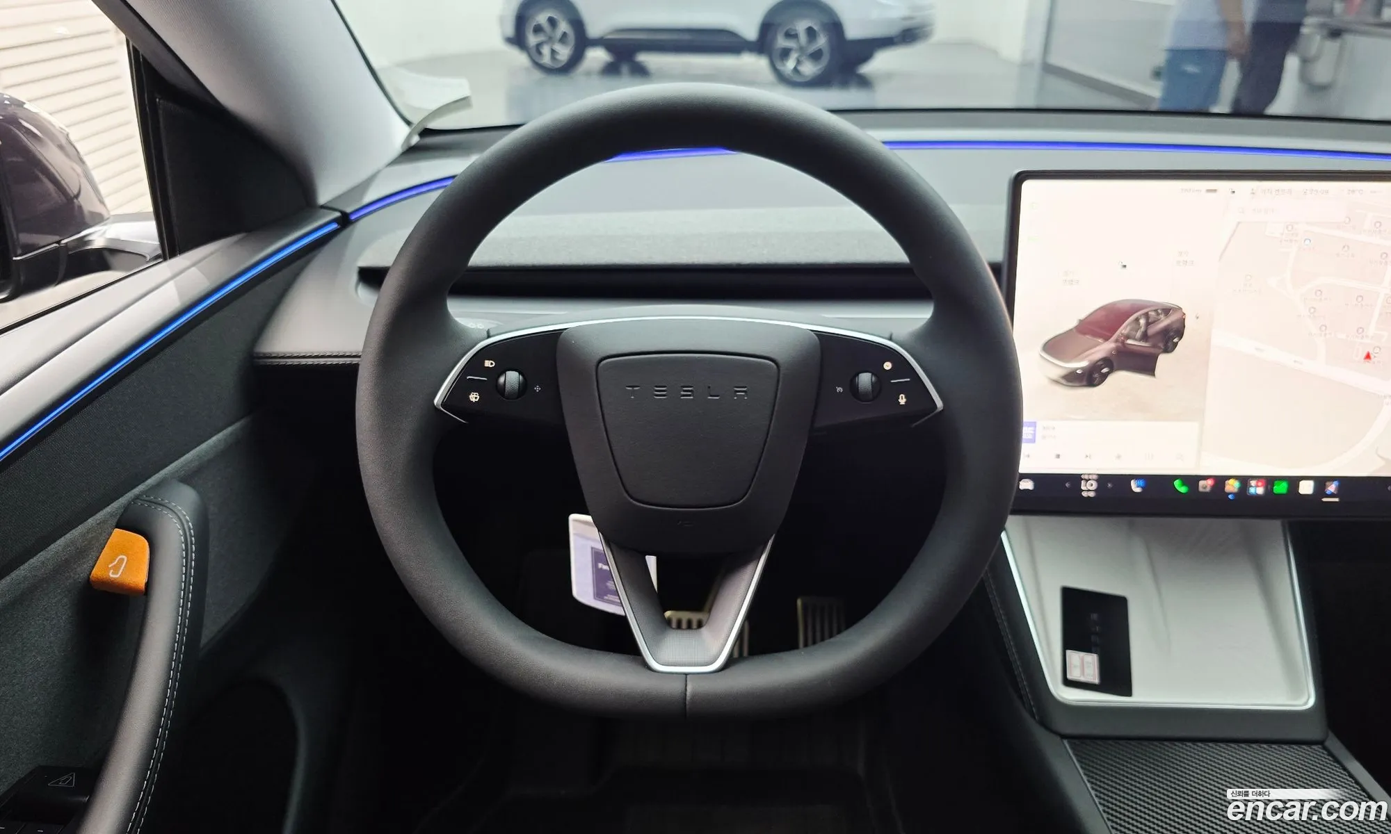Tesla Model Y 2025 LRWYGCFJ1SC104043 — 3