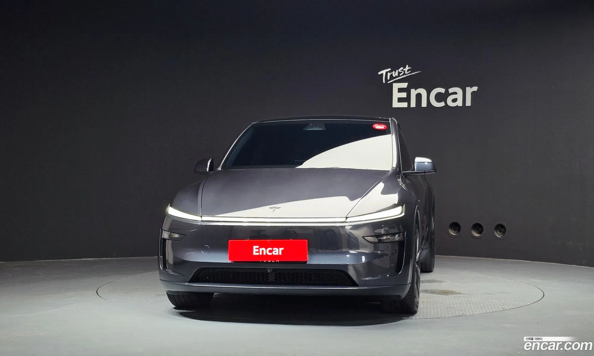 Tesla Model Y 2025 LRWYGCFJ1SC104043 — 17