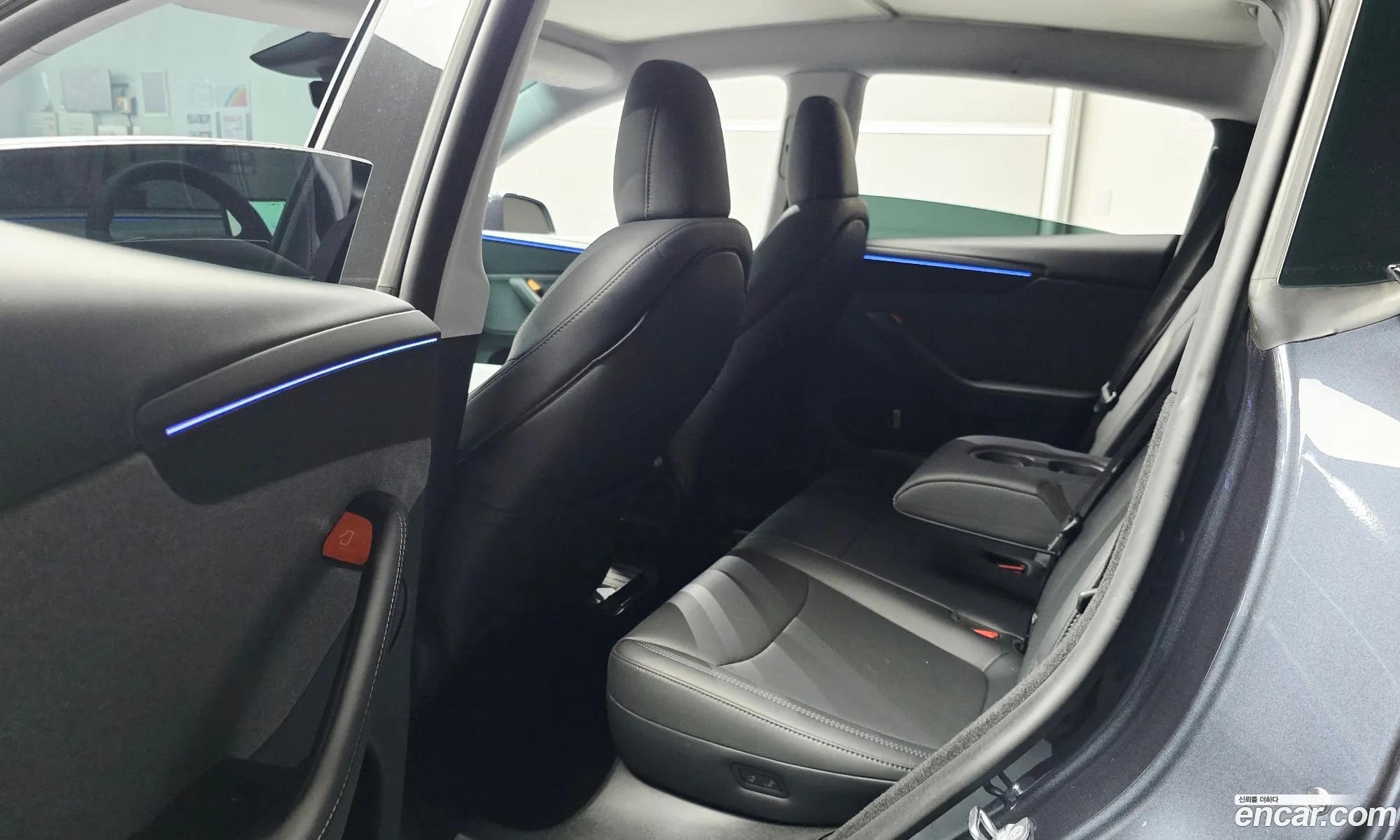 Tesla Model Y 2025 LRWYGCFJ1SC104043 — 25
