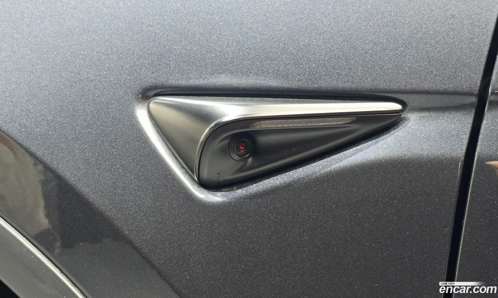 Tesla Model Y 2025 LRWYGCFJ1SC104043 — 26