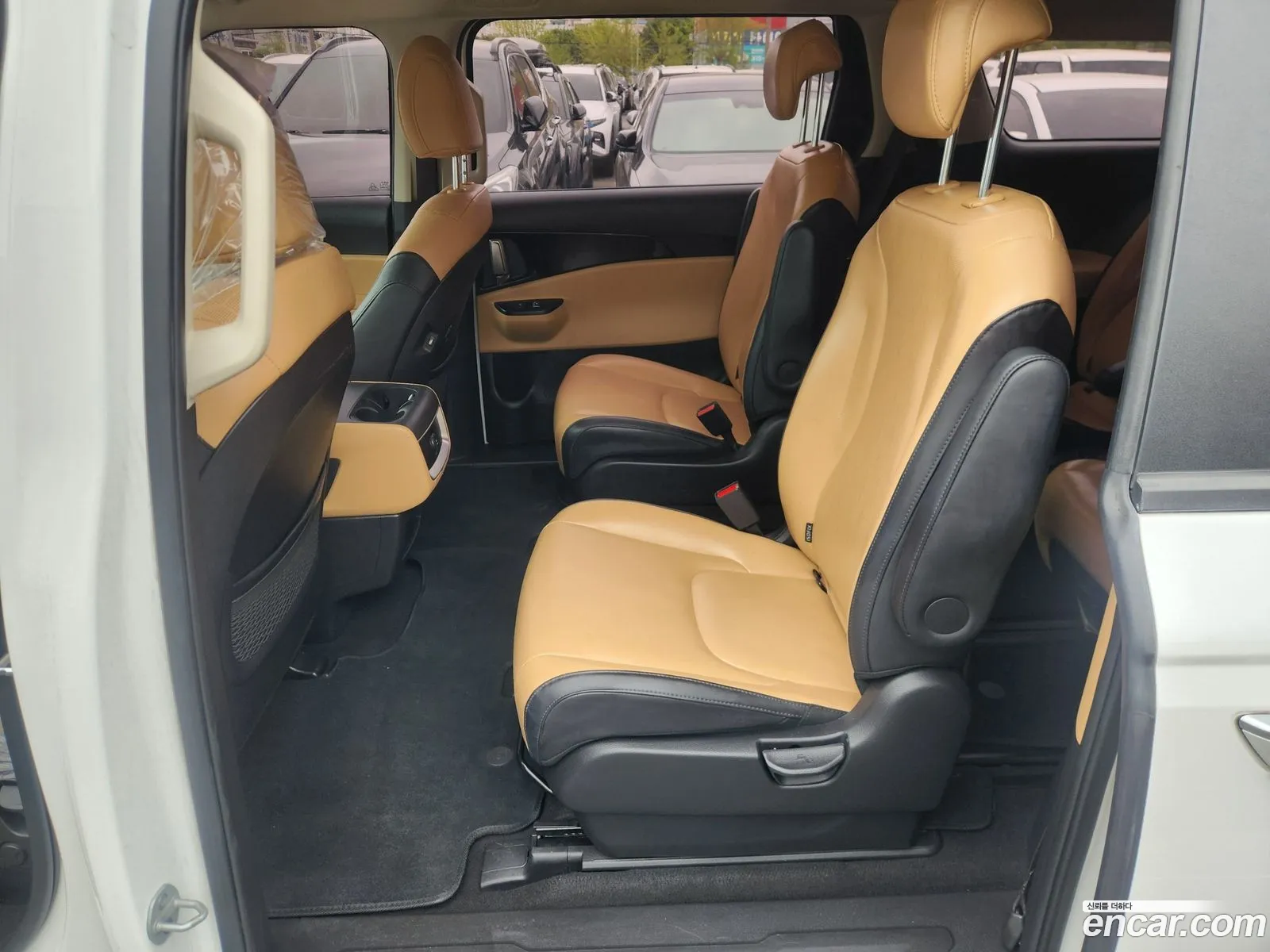 Kia Carnival 2023 — 2