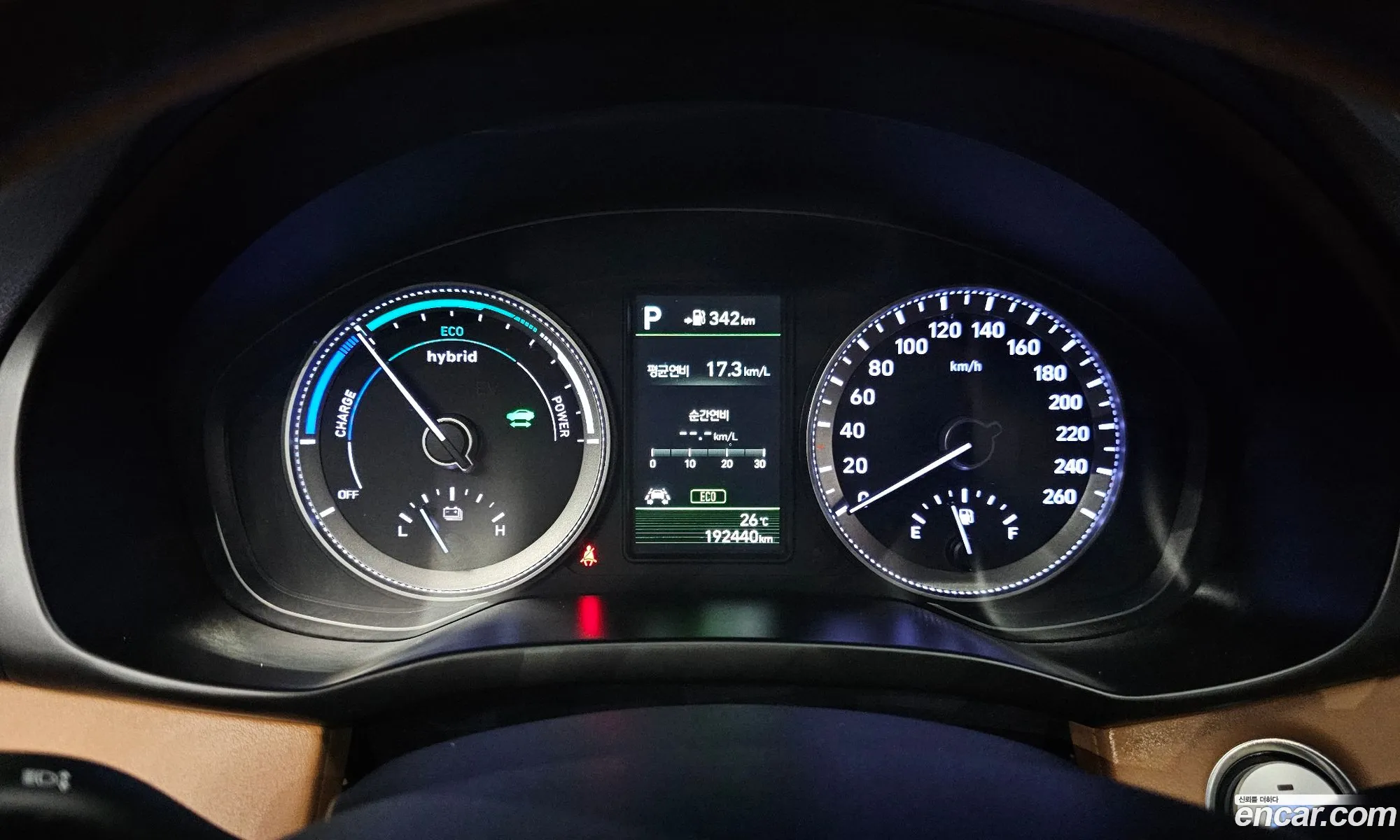 Hyundai Grandeur IG Hybrid 2017 — 18