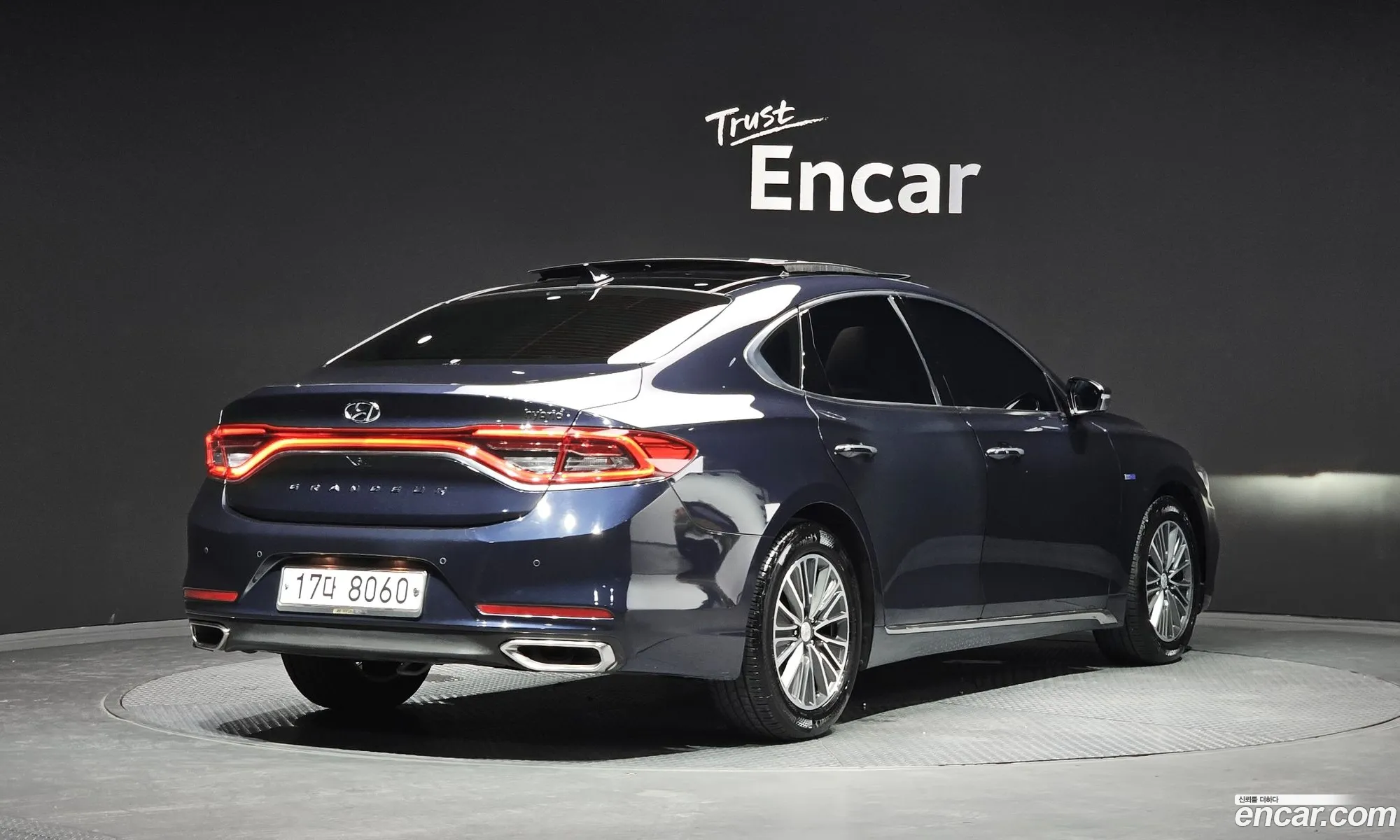 Hyundai Grandeur IG Hybrid 2017 — 19