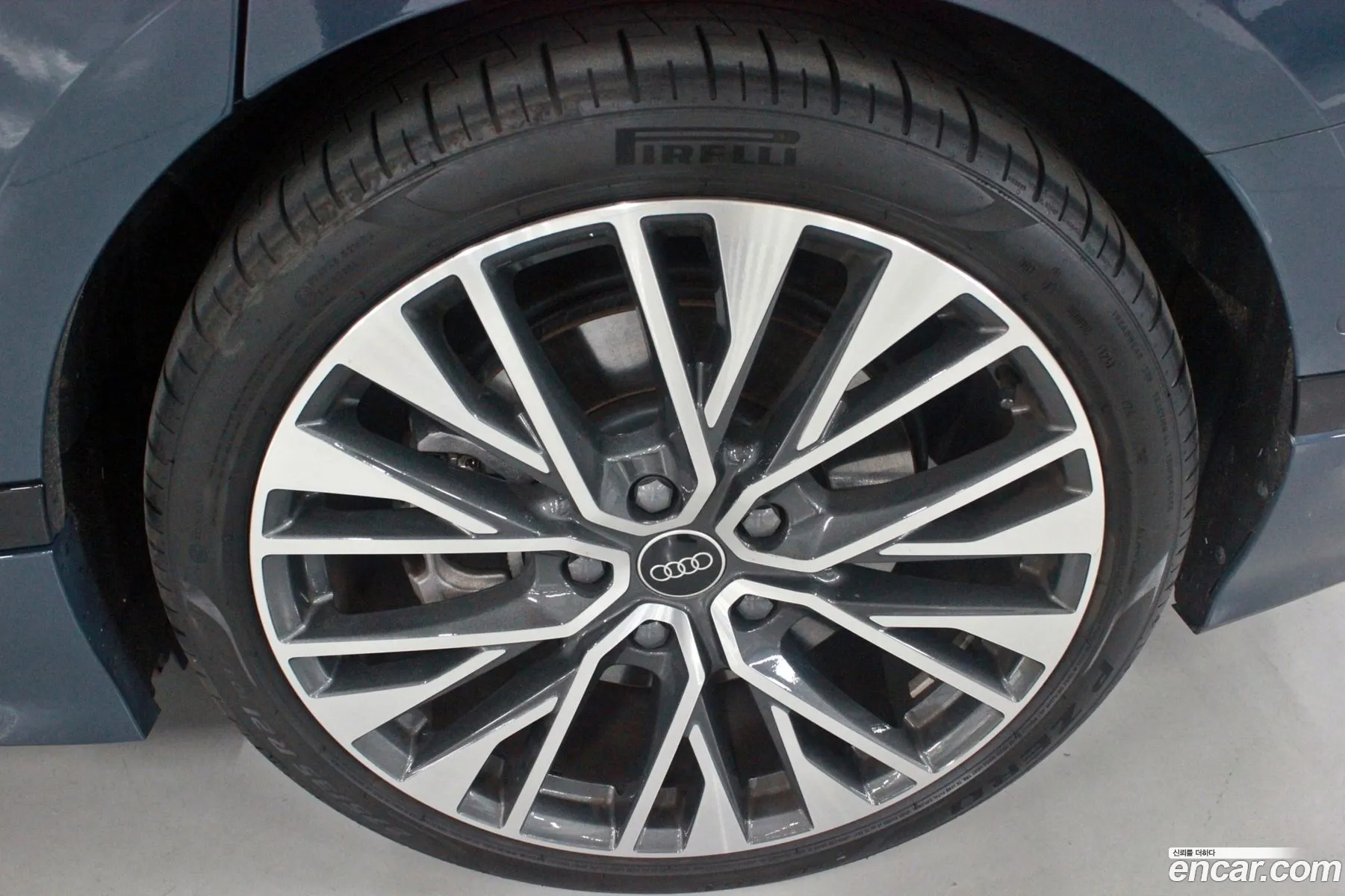 Audi A6 e-tron 2025 — 18