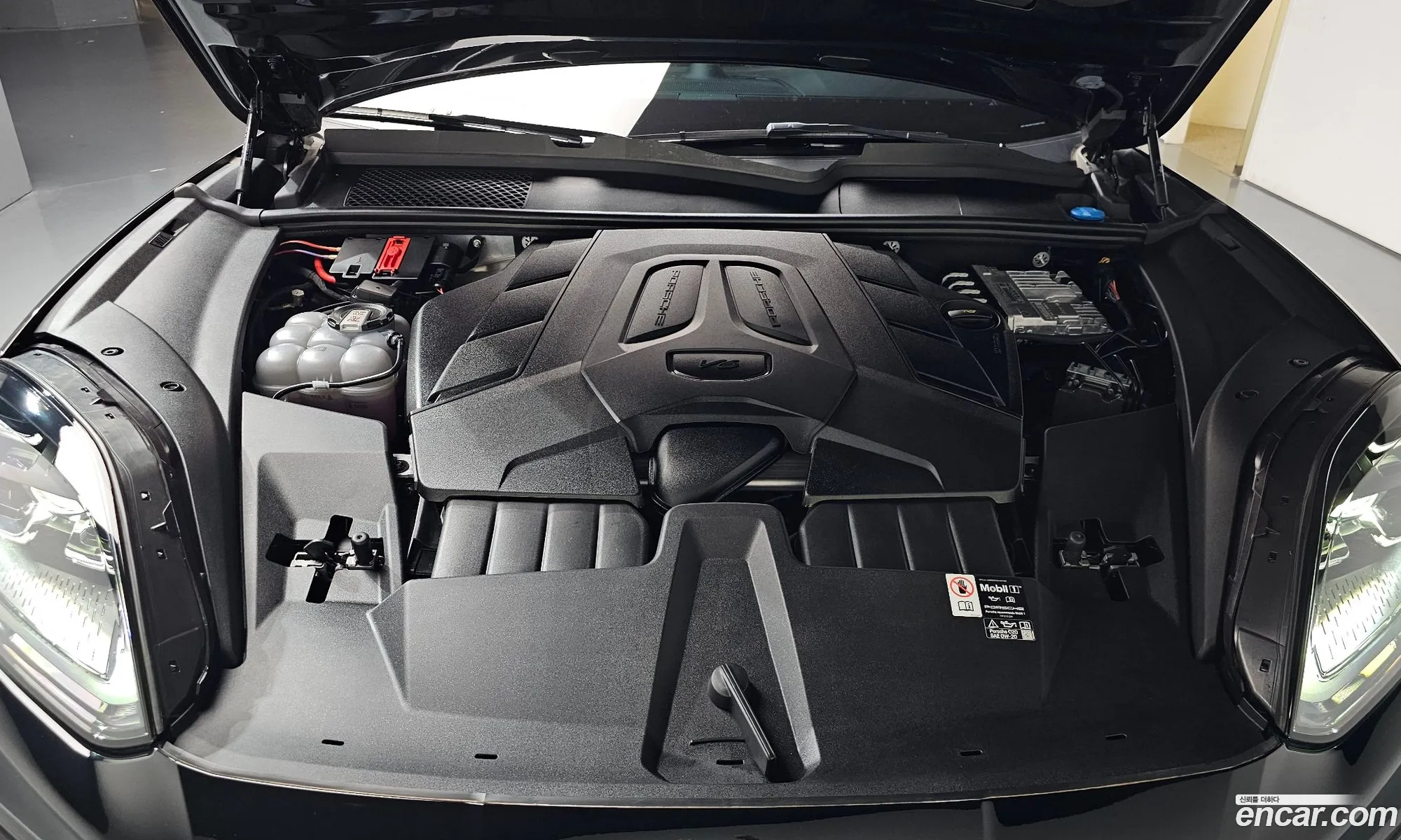 Porsche Cayenne 2025 WP1BA29Y2SDA55392 — 32