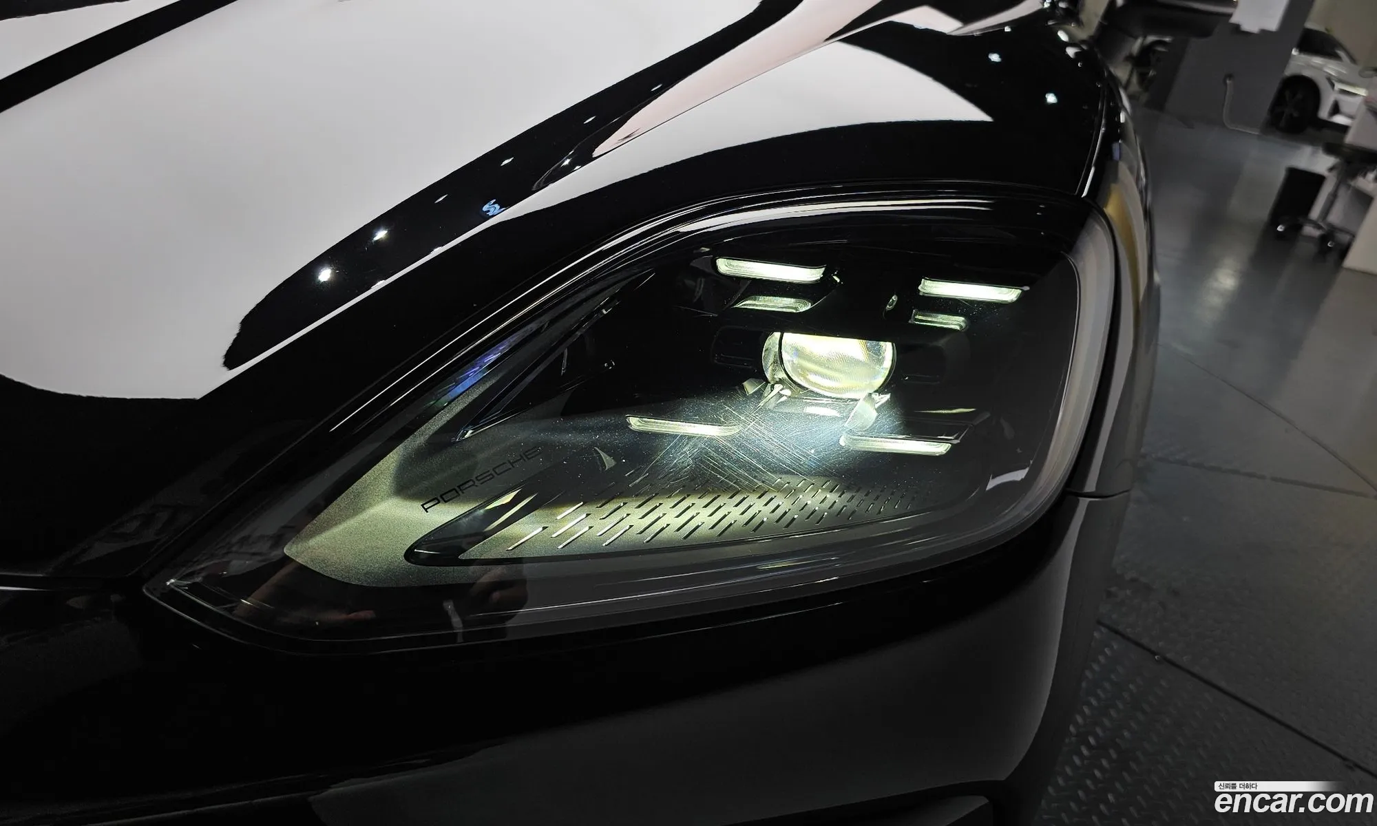 Porsche Cayenne 2025 WP1BA29Y2SDA55392 — 14