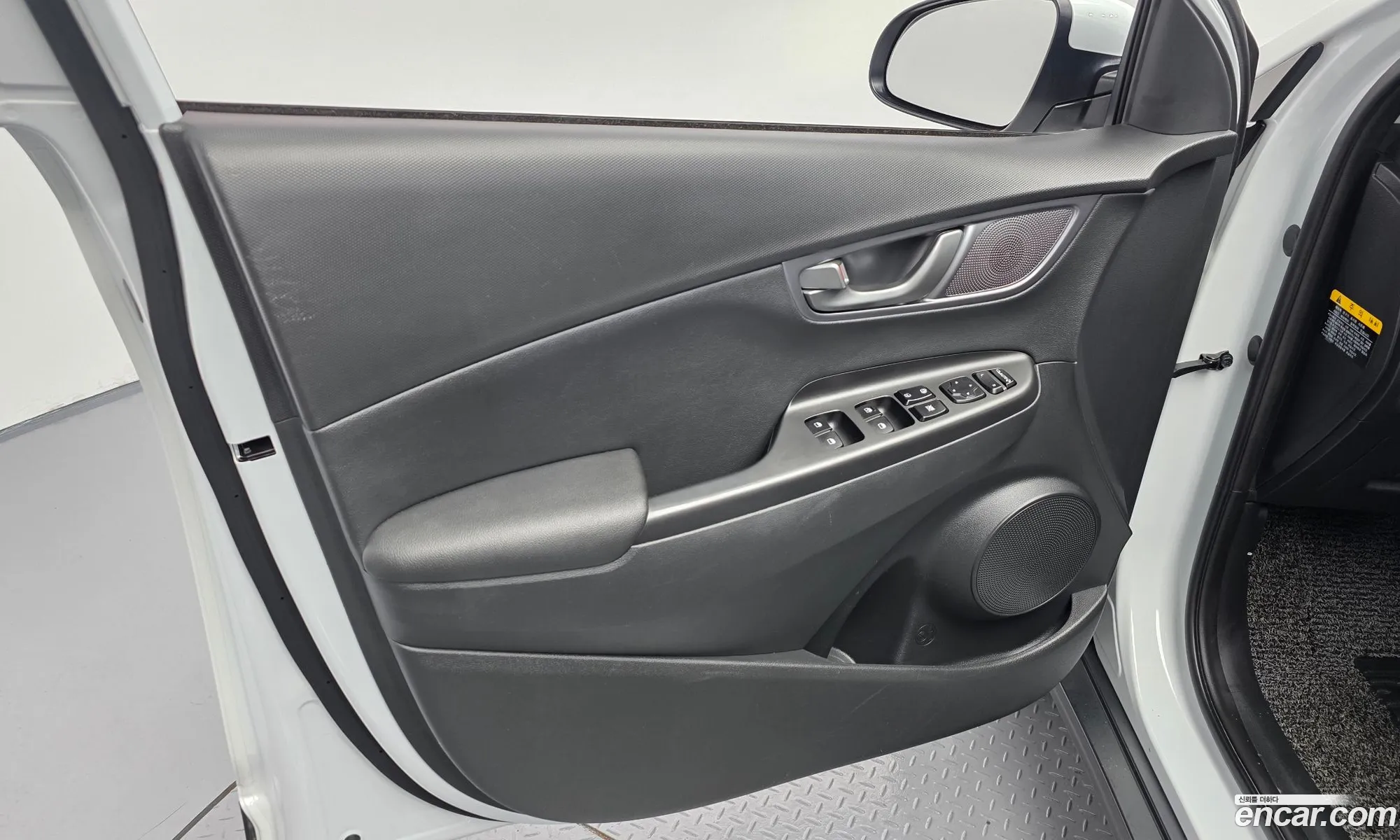 Hyundai Kona Electric 2020 — 10