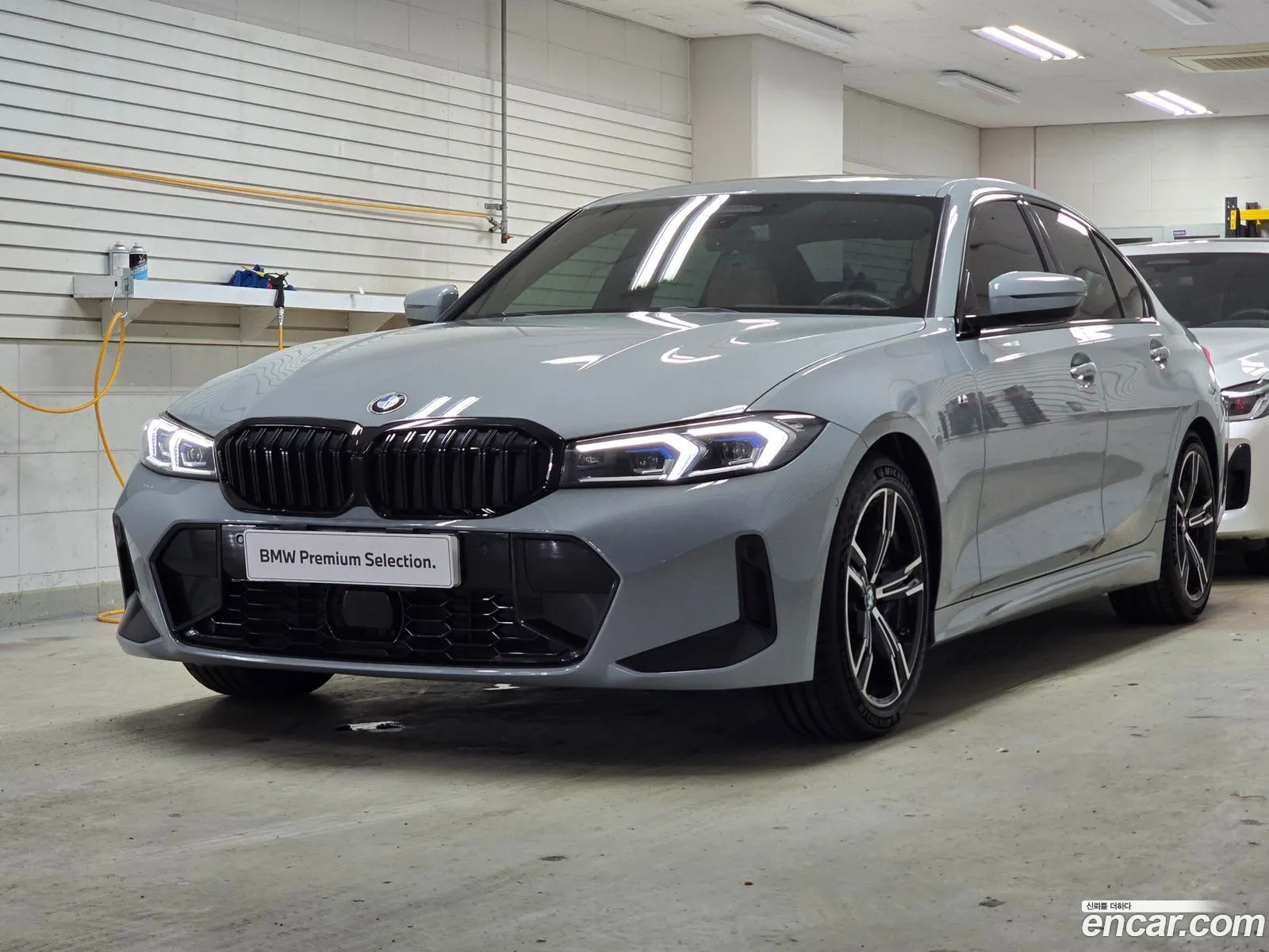 BMW 3 Series 2023 — 19