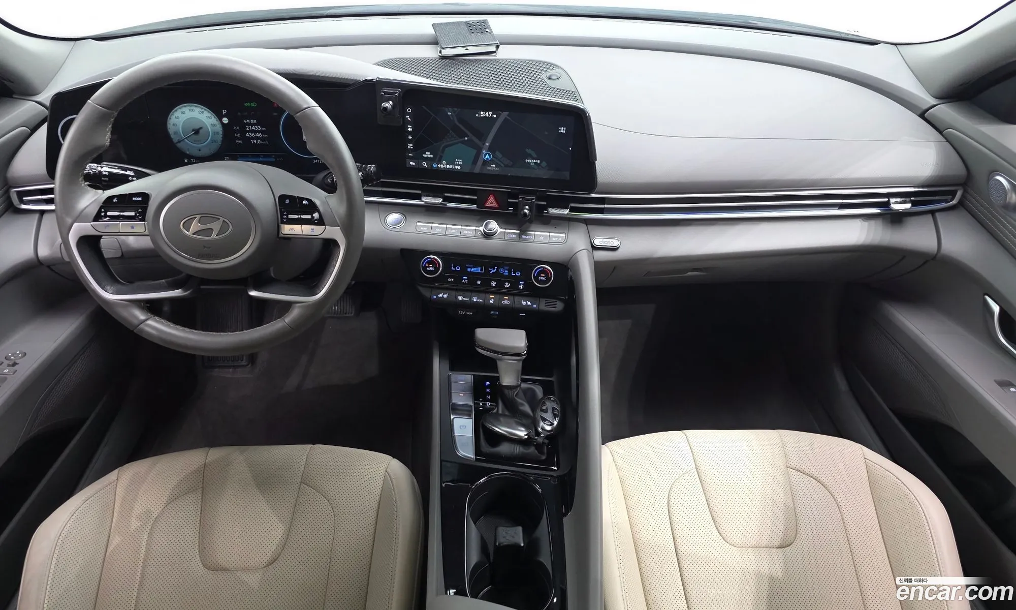 Hyundai Elantra 2023 — 6