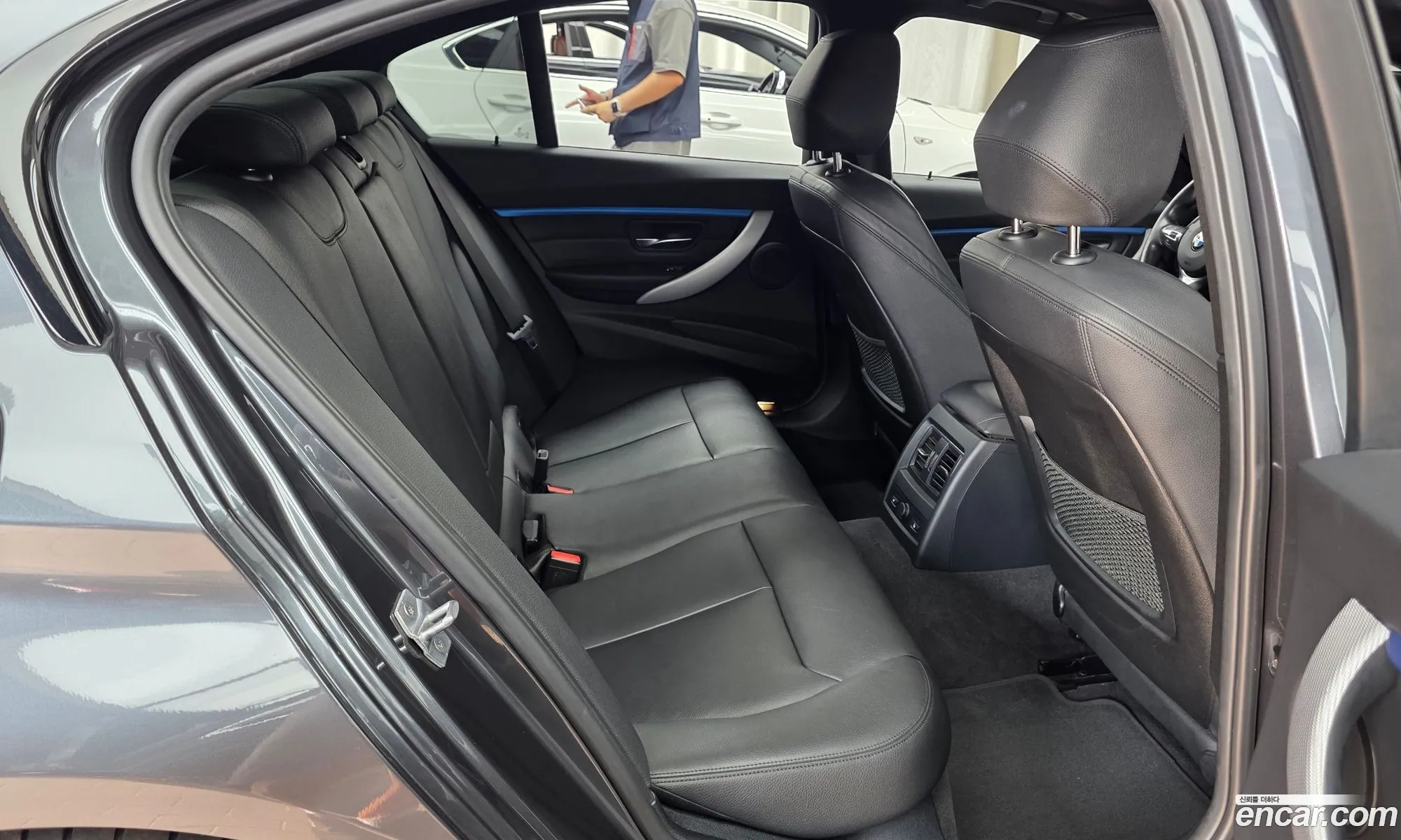 BMW 3 Series 2017 WBA8B9108HK705092 — 14