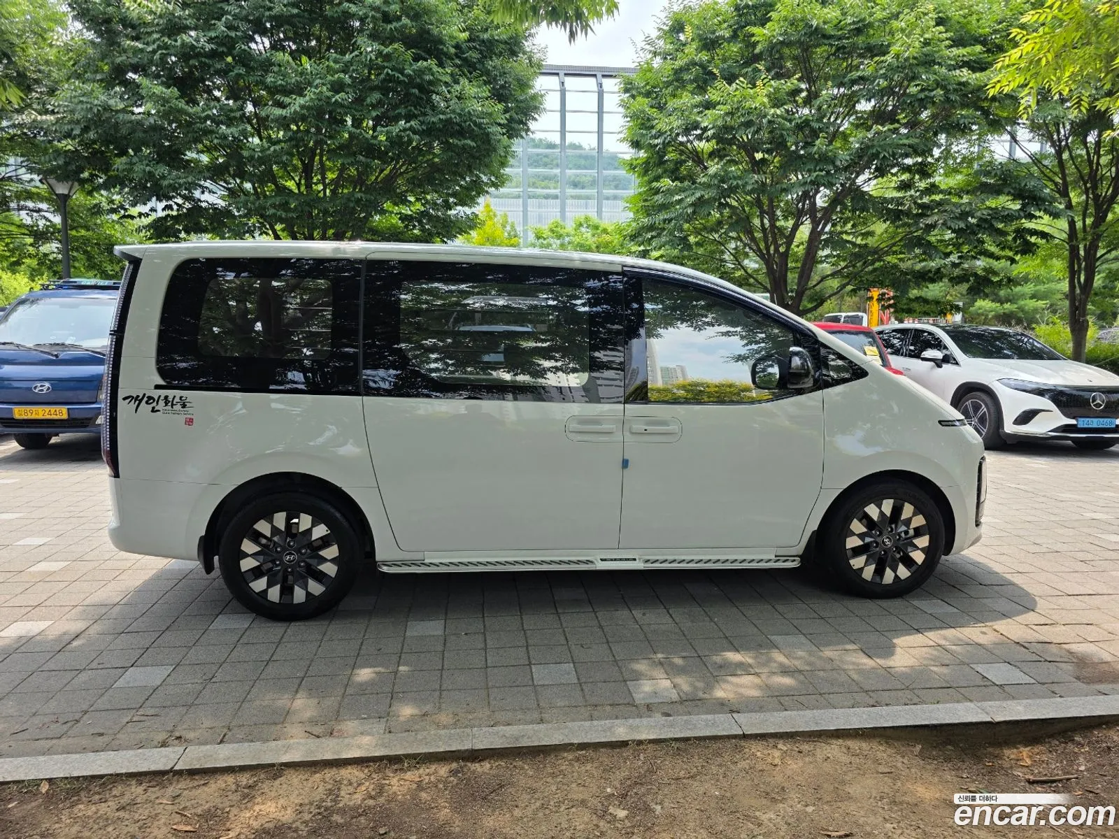 Hyundai Staria 2025 — 7