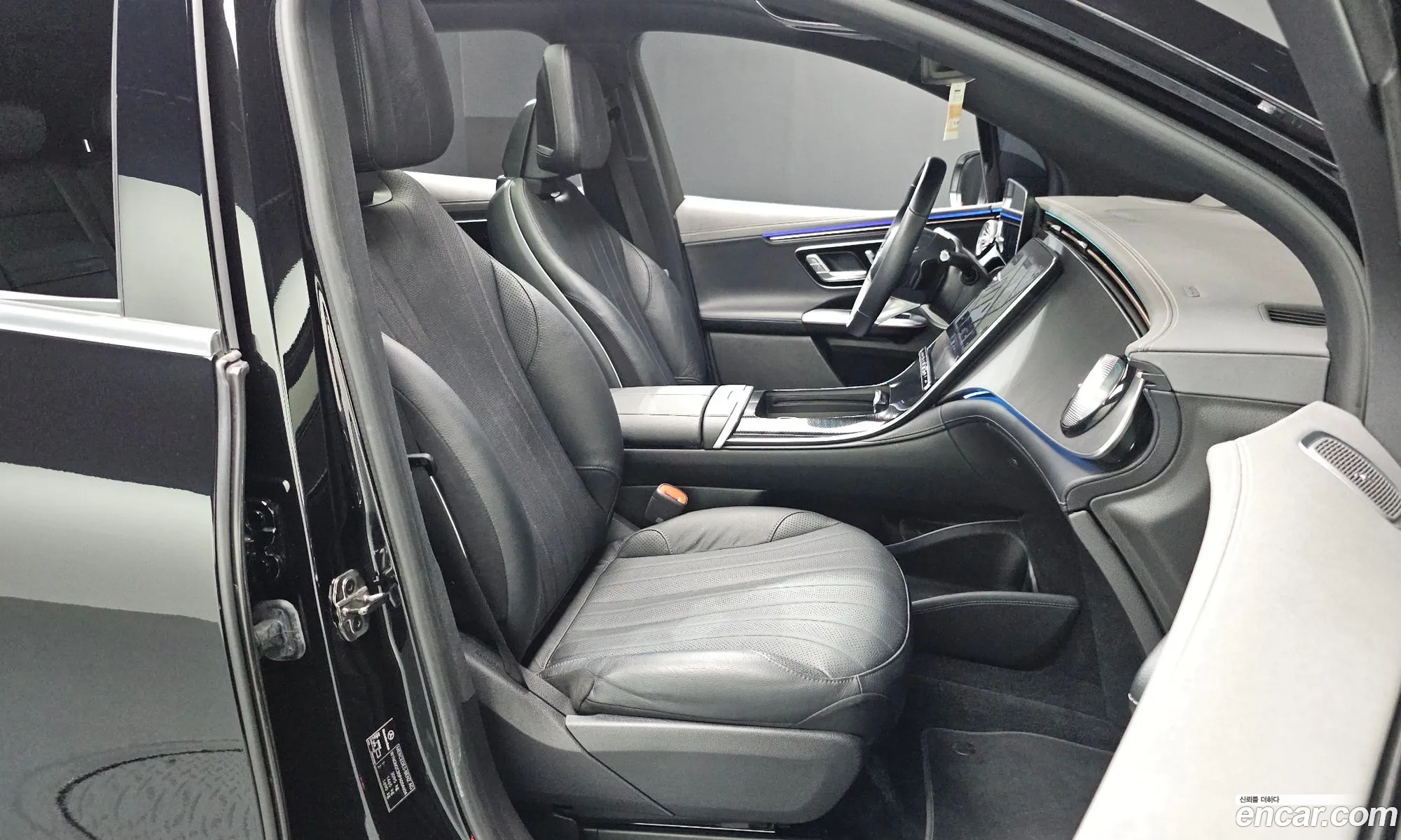 Mercedes-Benz EQE SUV X294 2023 — 25
