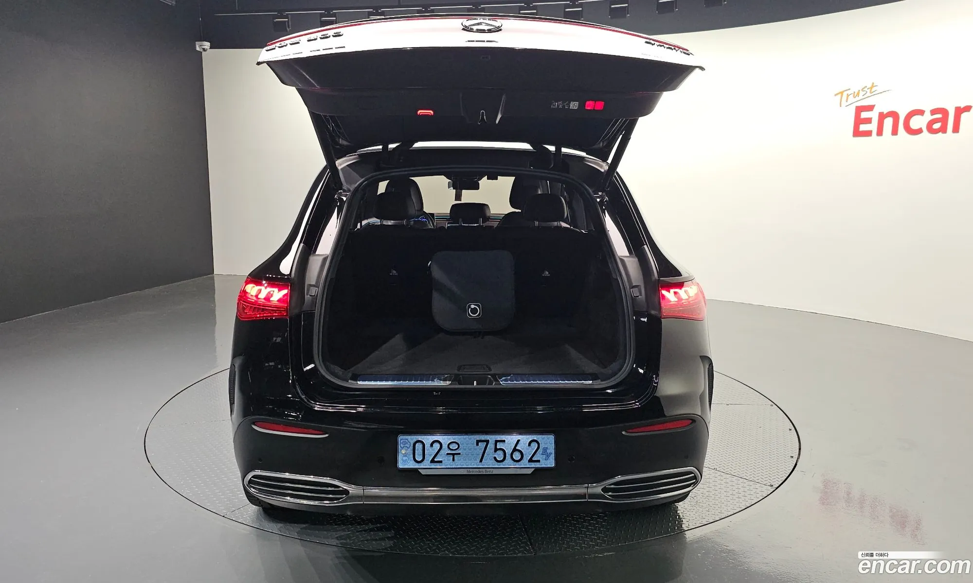 Mercedes-Benz EQE SUV X294 2023 — 28