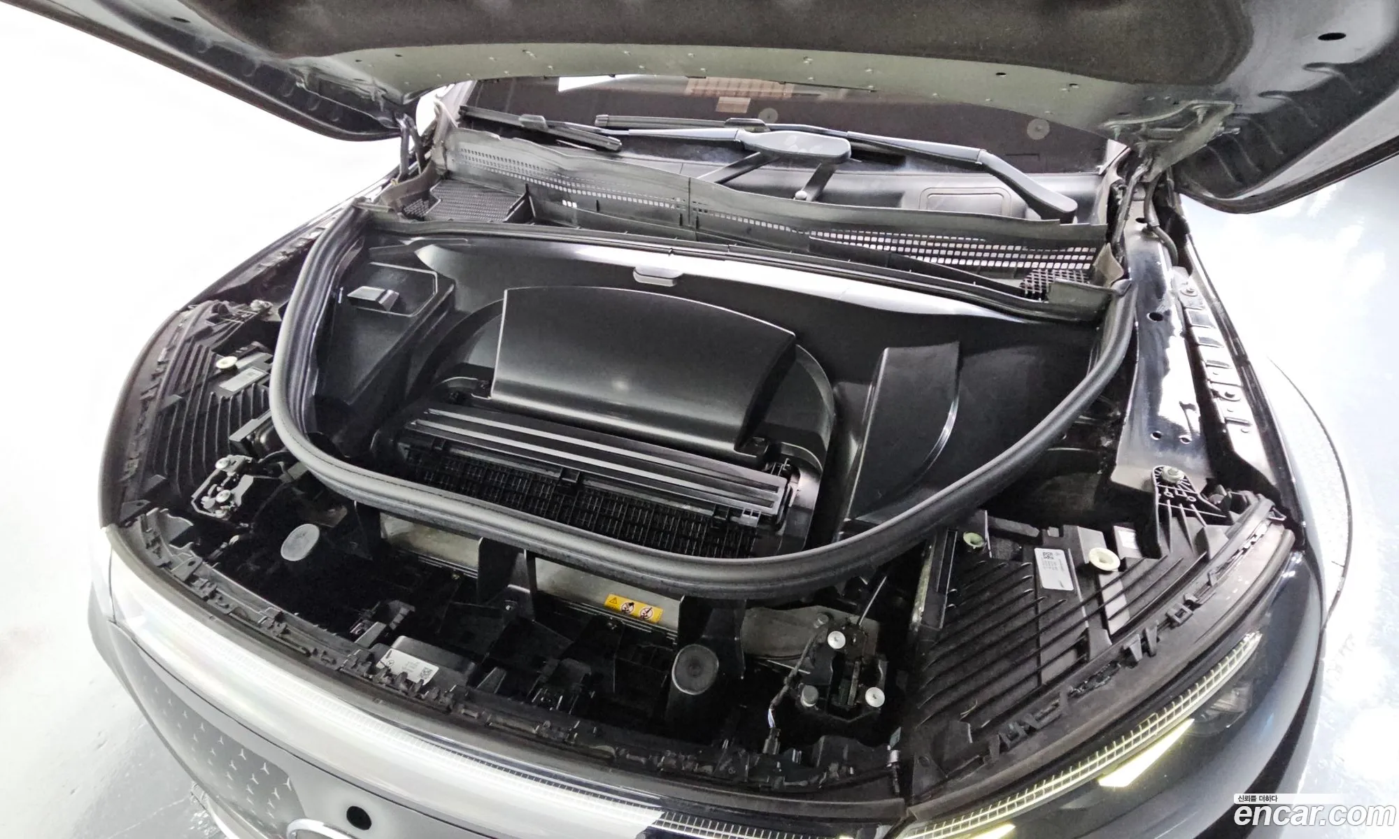 Mercedes-Benz EQE SUV X294 2023 — 3