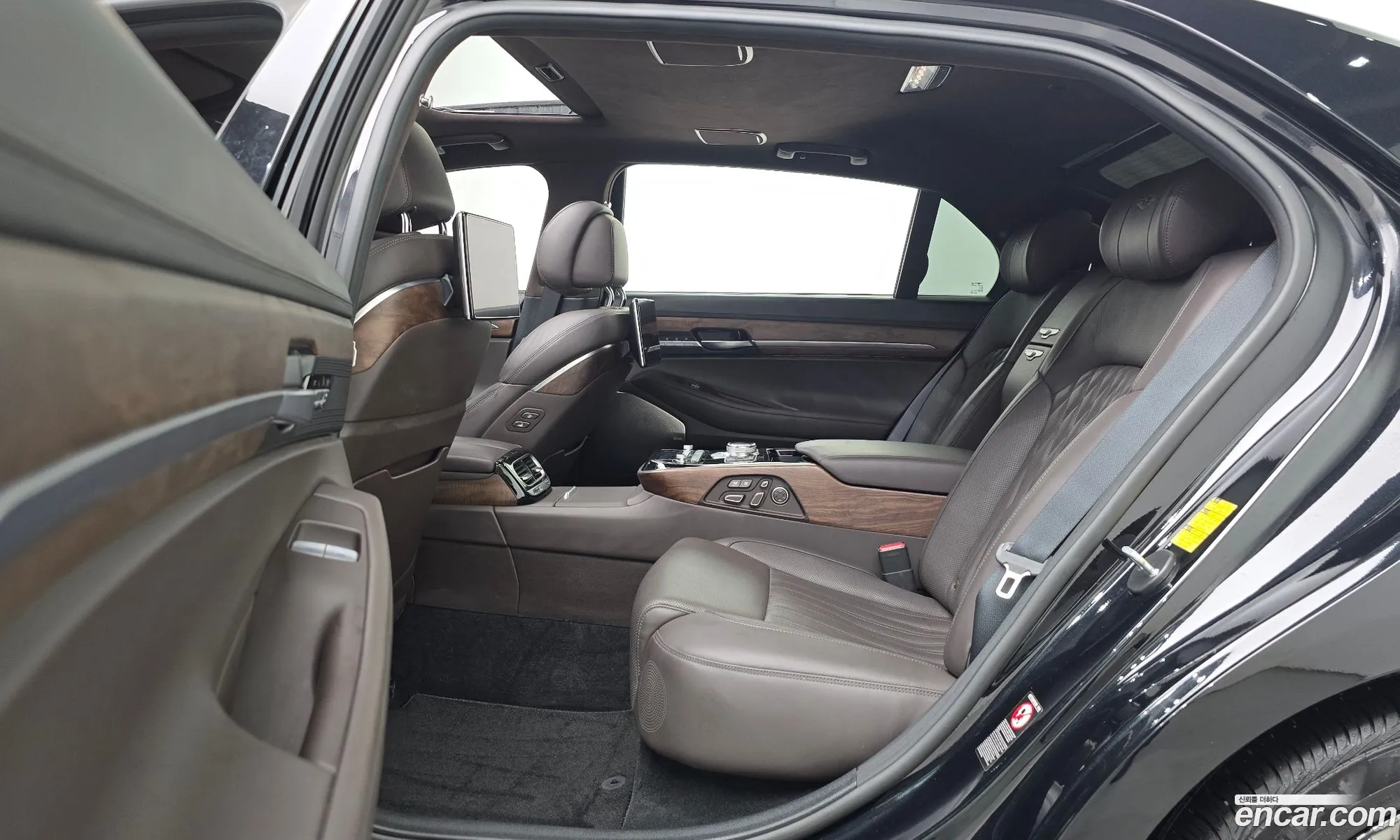 Genesis G90 2020 — 16